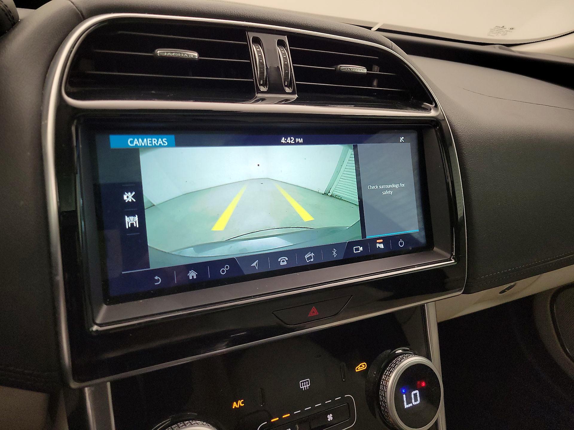 Thumbnail: 2020 Jaguar XE - 14