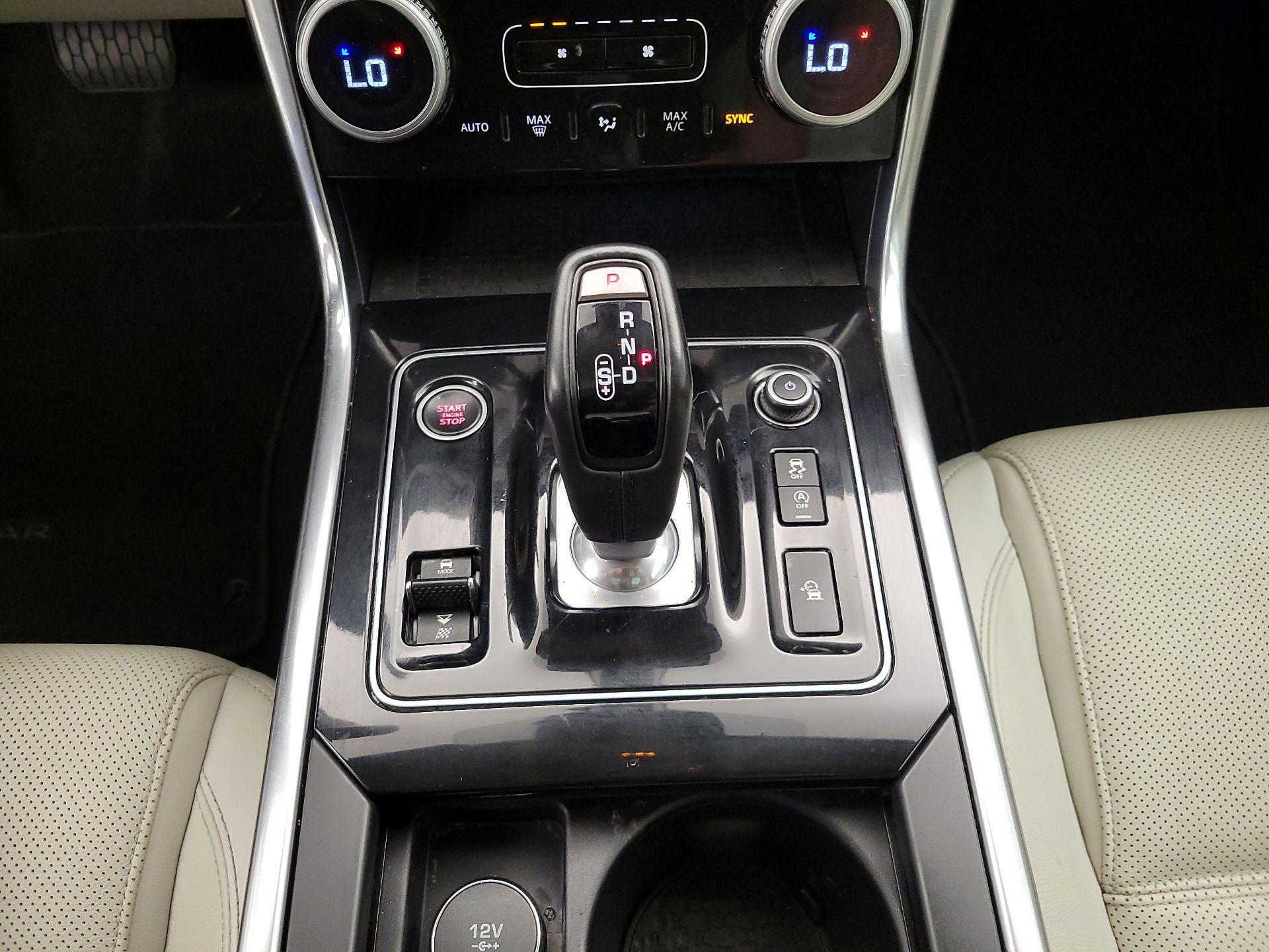 Thumbnail: 2020 Jaguar XE - 17