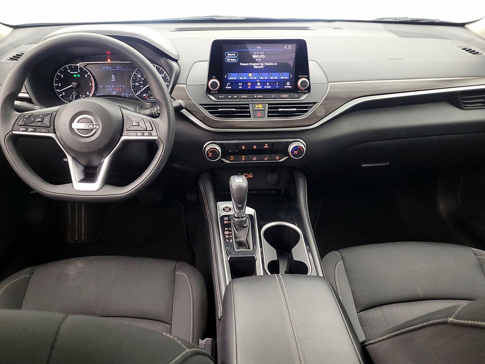 Thumbnail: 2023 Nissan Altima - 9