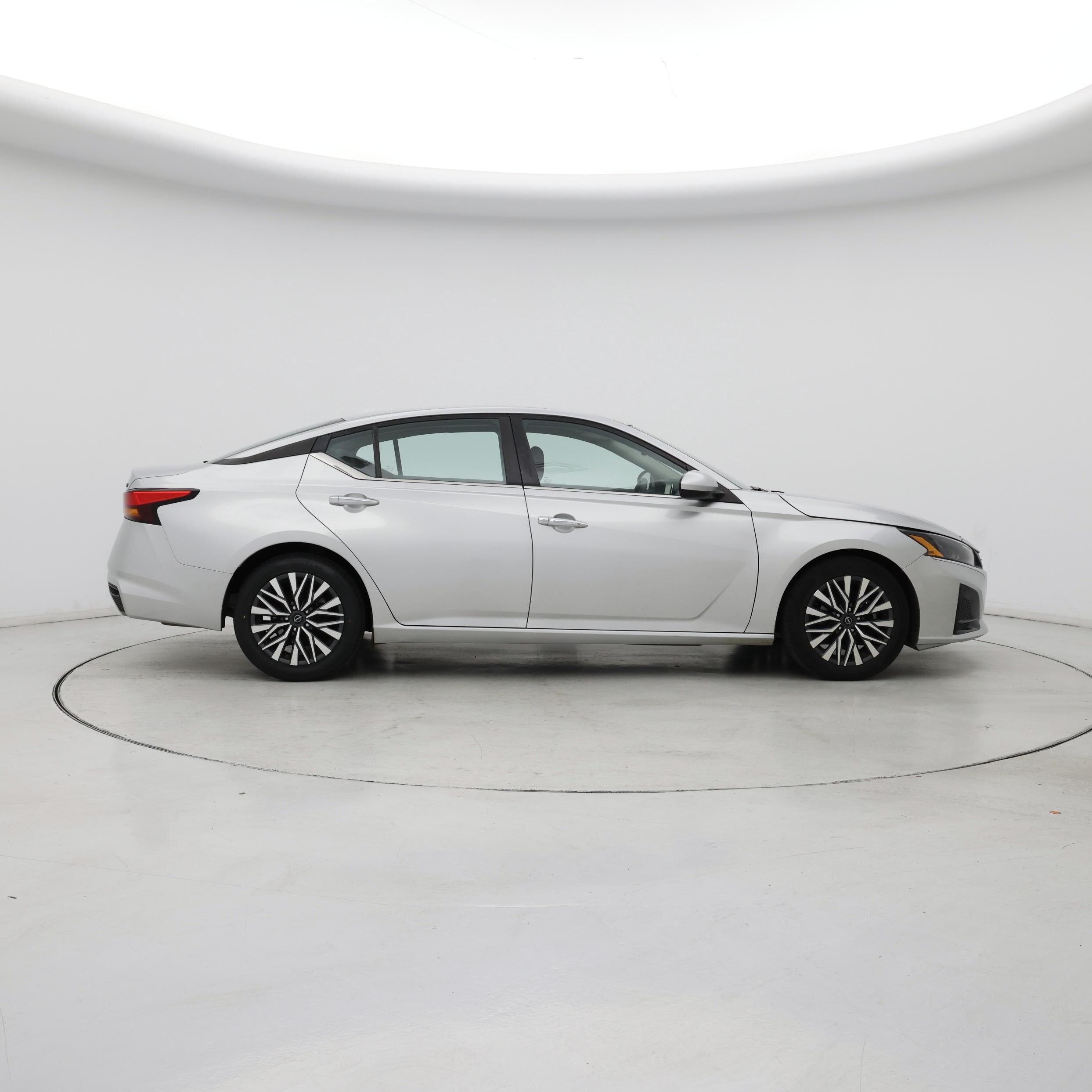 Thumbnail: 2023 Nissan Altima - 7