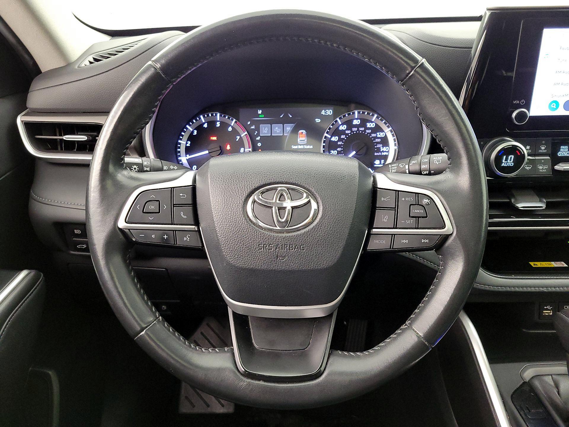 Thumbnail: 2023 Toyota Highlander - 10