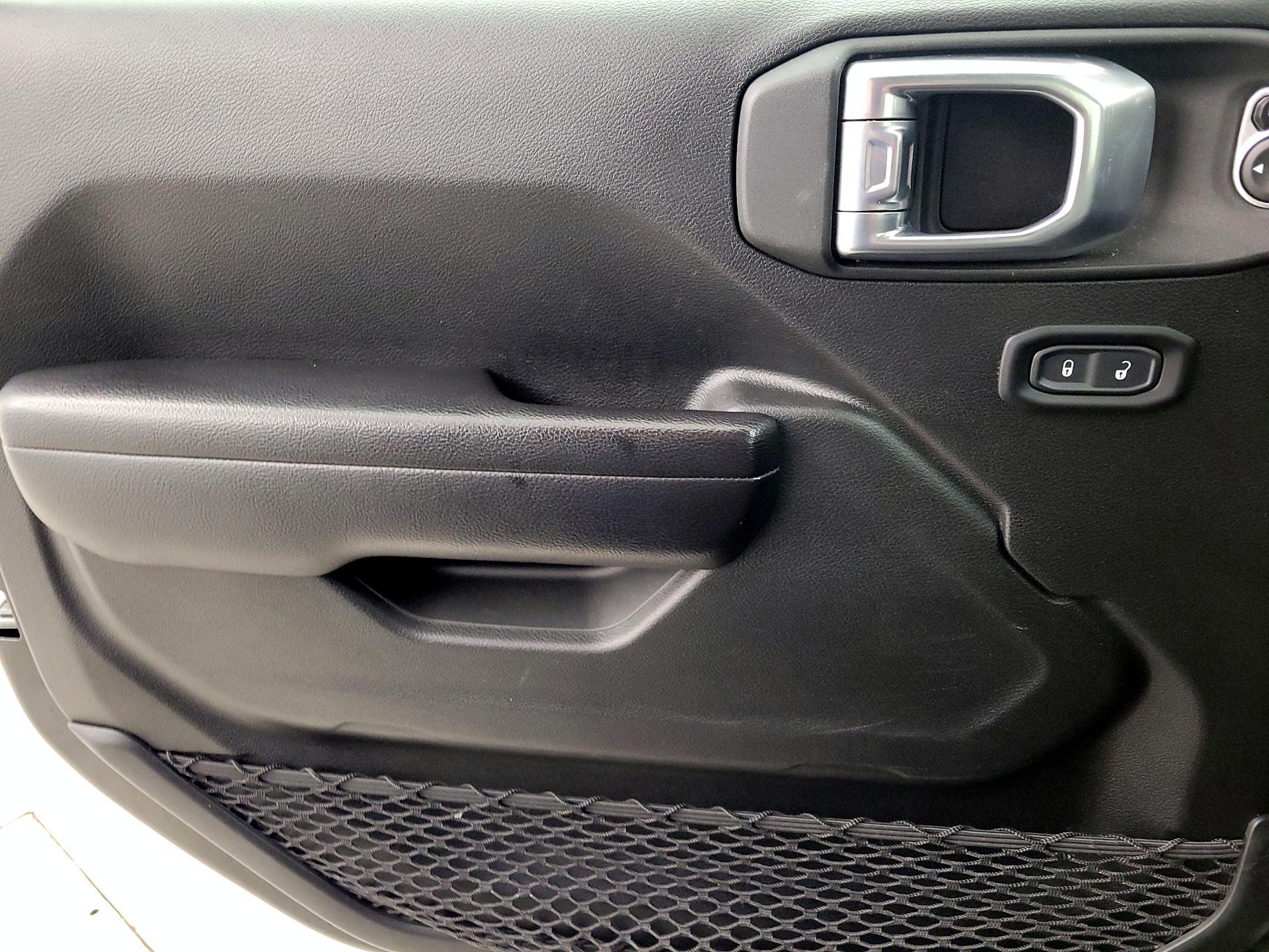 Thumbnail: 2021 Jeep Wrangler - 12