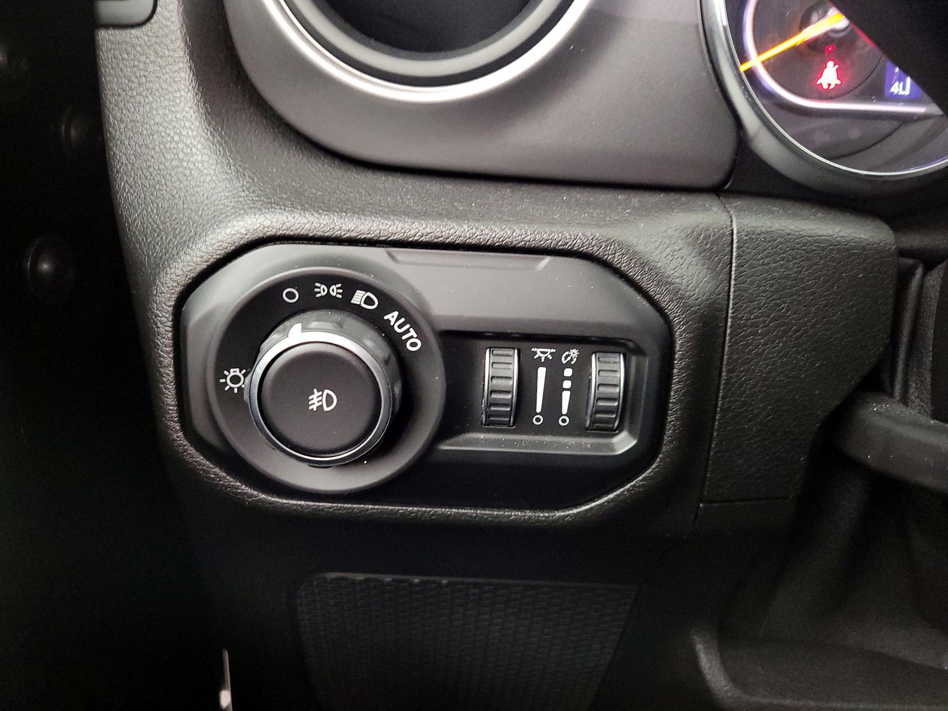 Thumbnail: 2021 Jeep Wrangler - 13