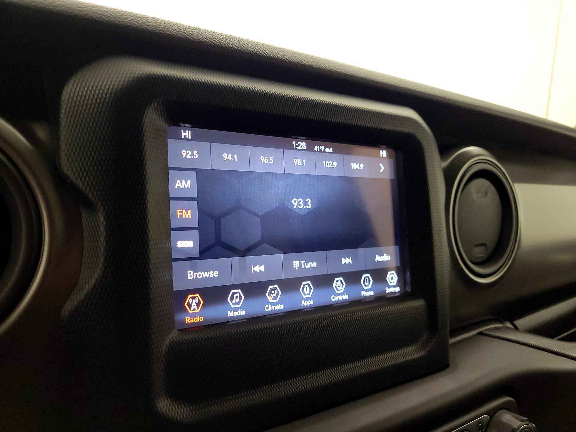 Thumbnail: 2021 Jeep Wrangler - 15