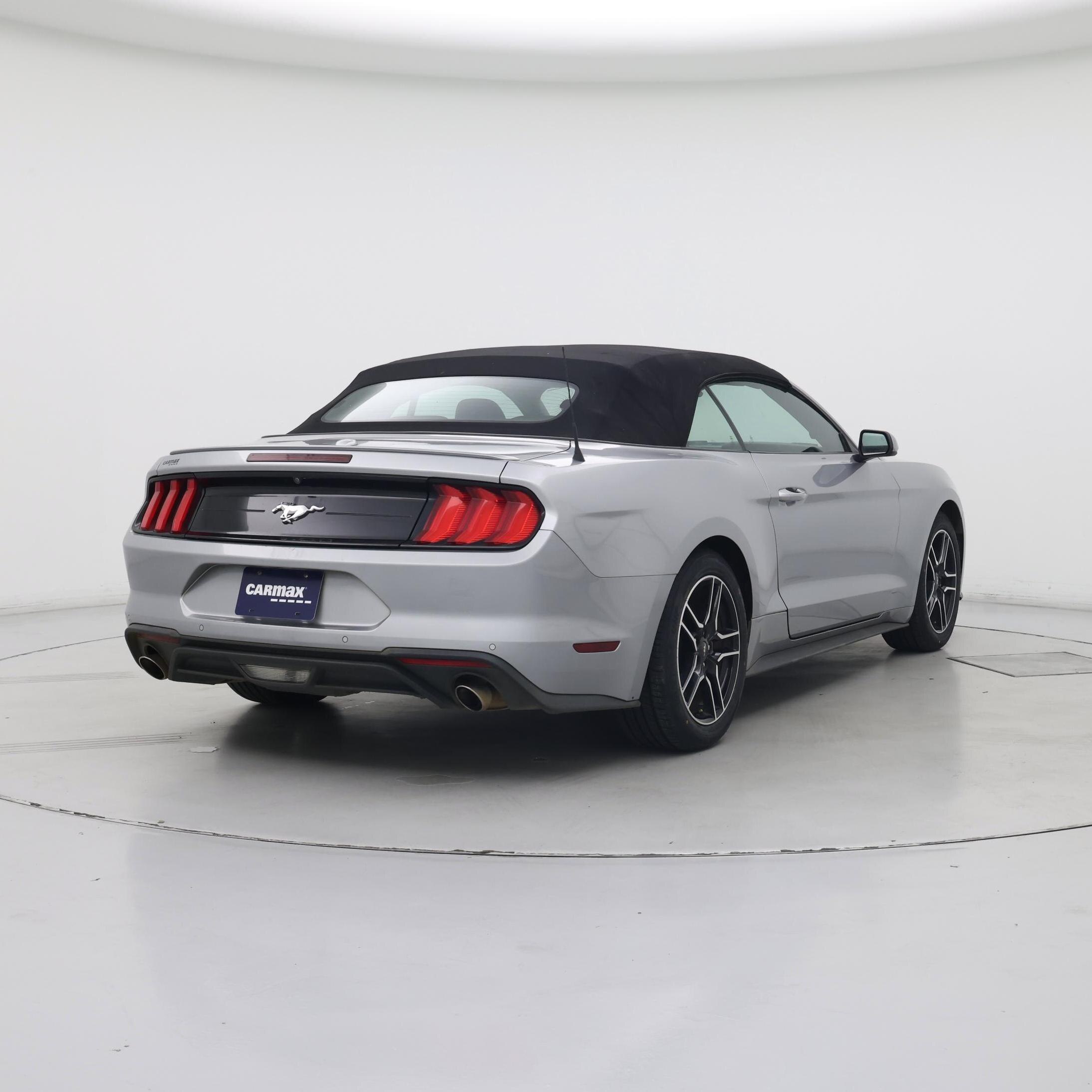 Thumbnail: 2022 Ford Mustang - 8