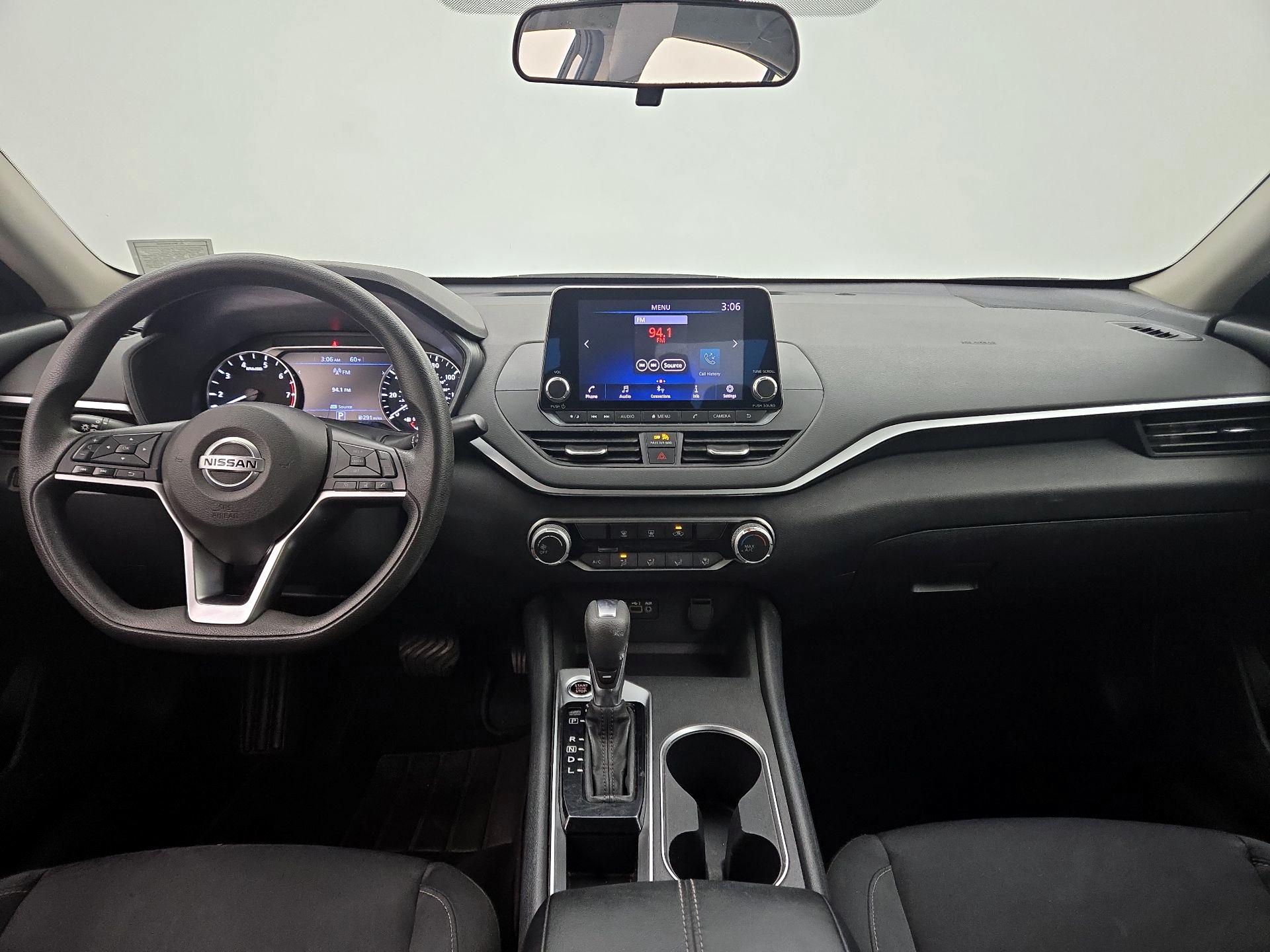 Thumbnail: 2022 Nissan Altima - 9