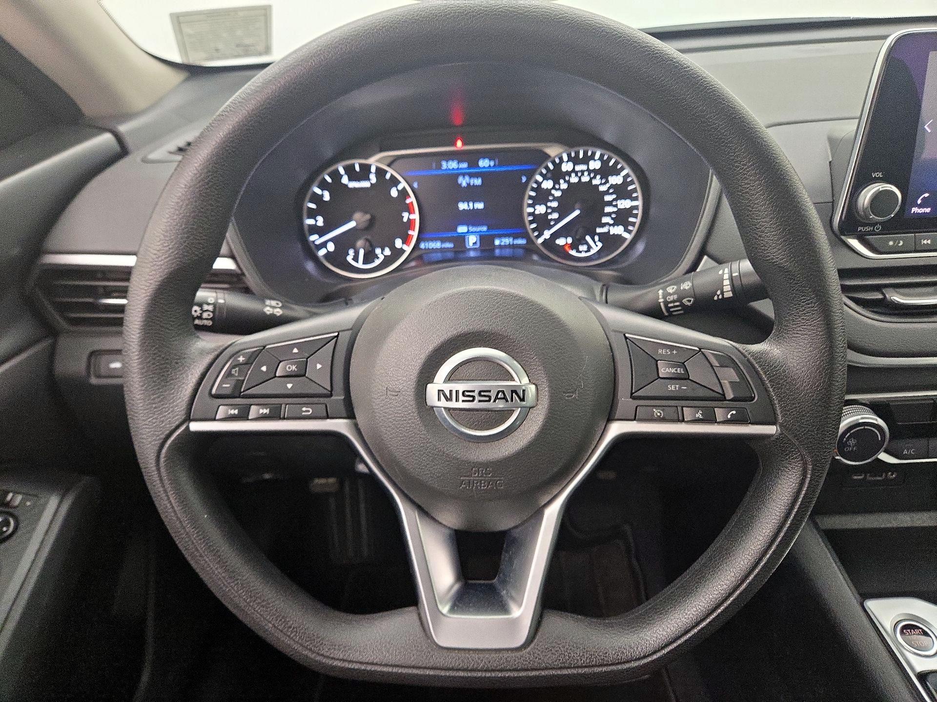 Thumbnail: 2022 Nissan Altima - 10