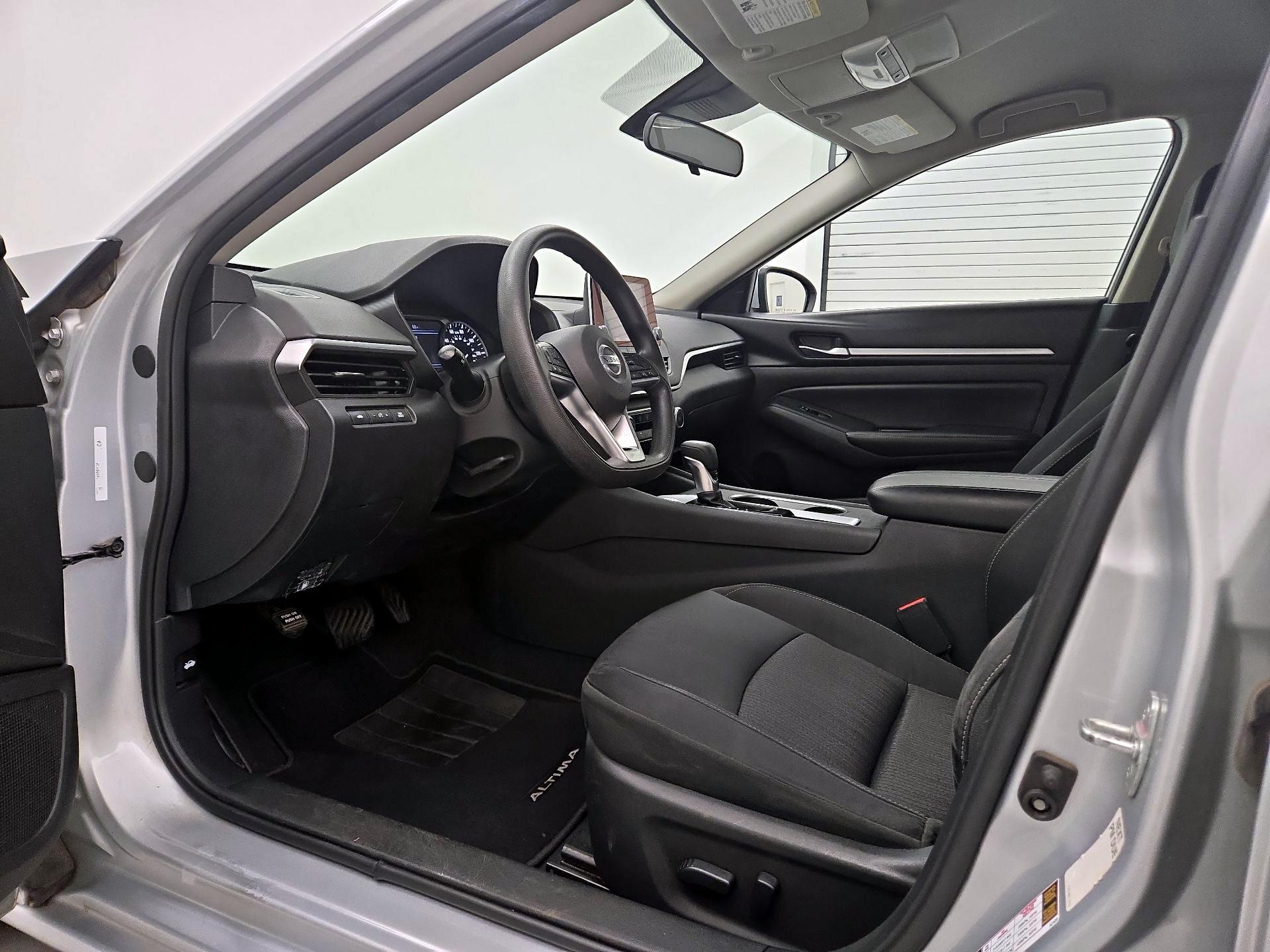 Thumbnail: 2022 Nissan Altima - 11