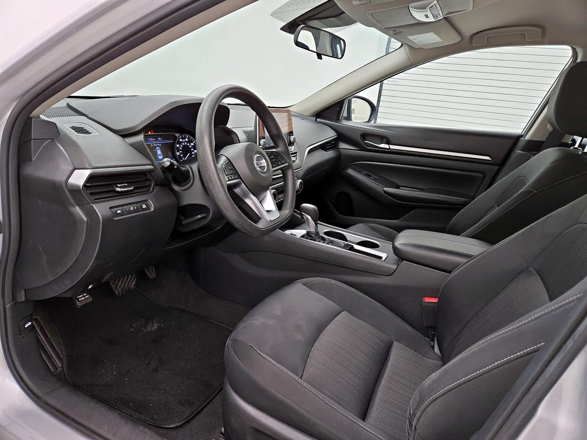 Thumbnail: 2022 Nissan Altima - 11