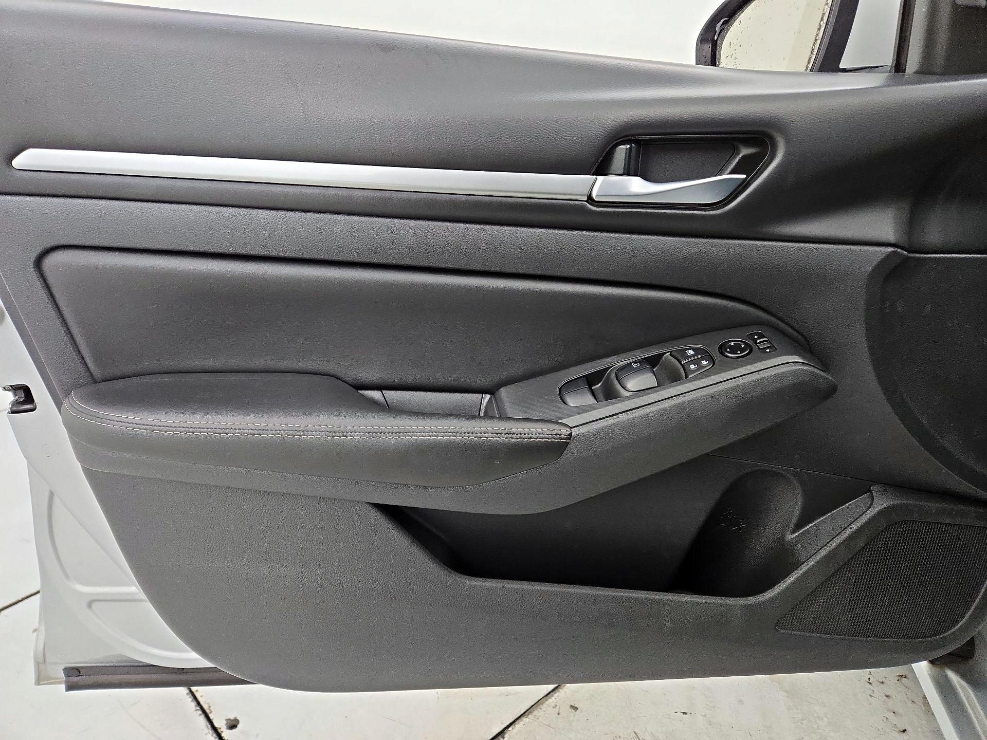 Thumbnail: 2022 Nissan Altima - 12