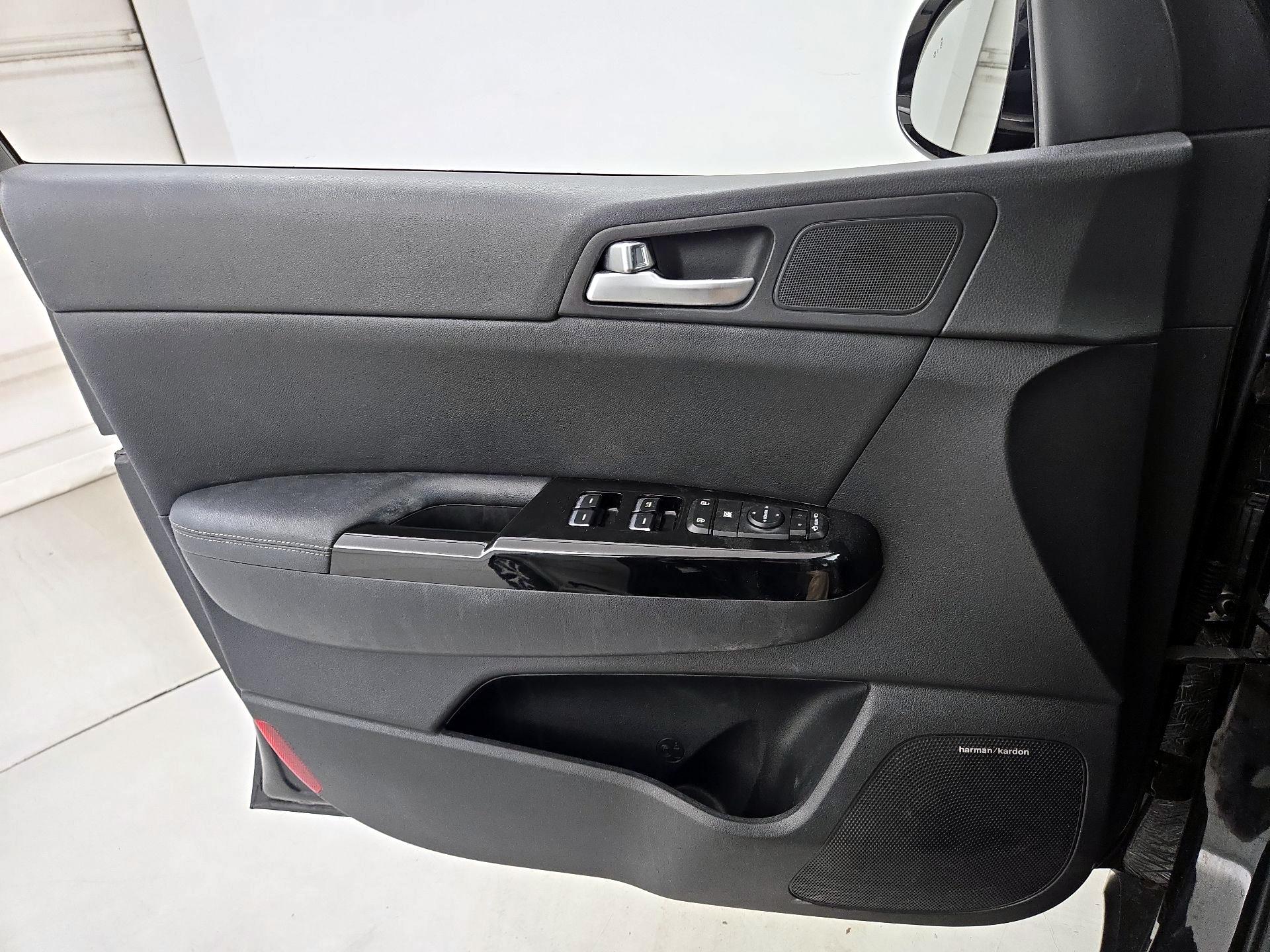 Thumbnail: 2017 Kia Sportage - 12