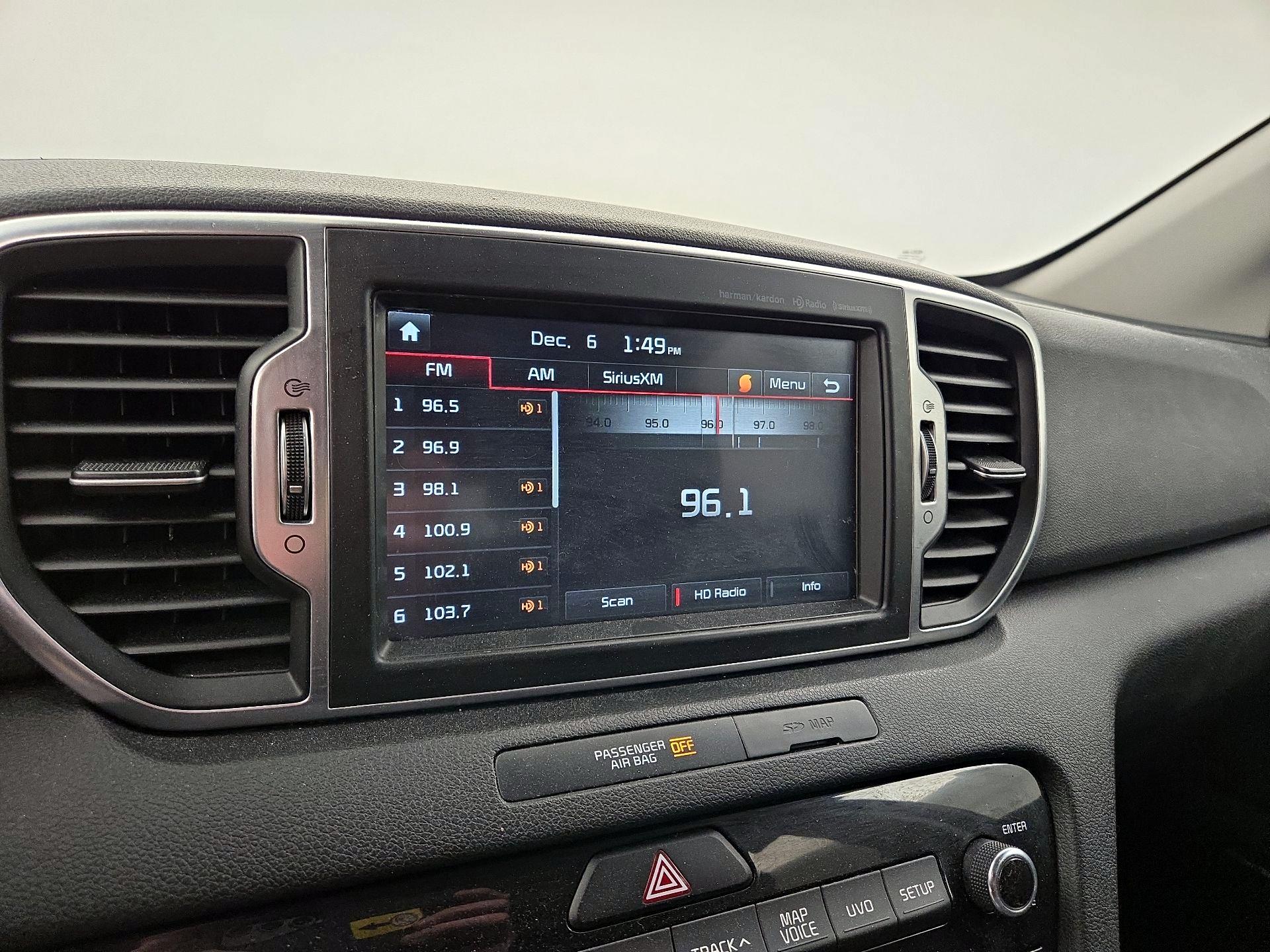 Thumbnail: 2017 Kia Sportage - 16