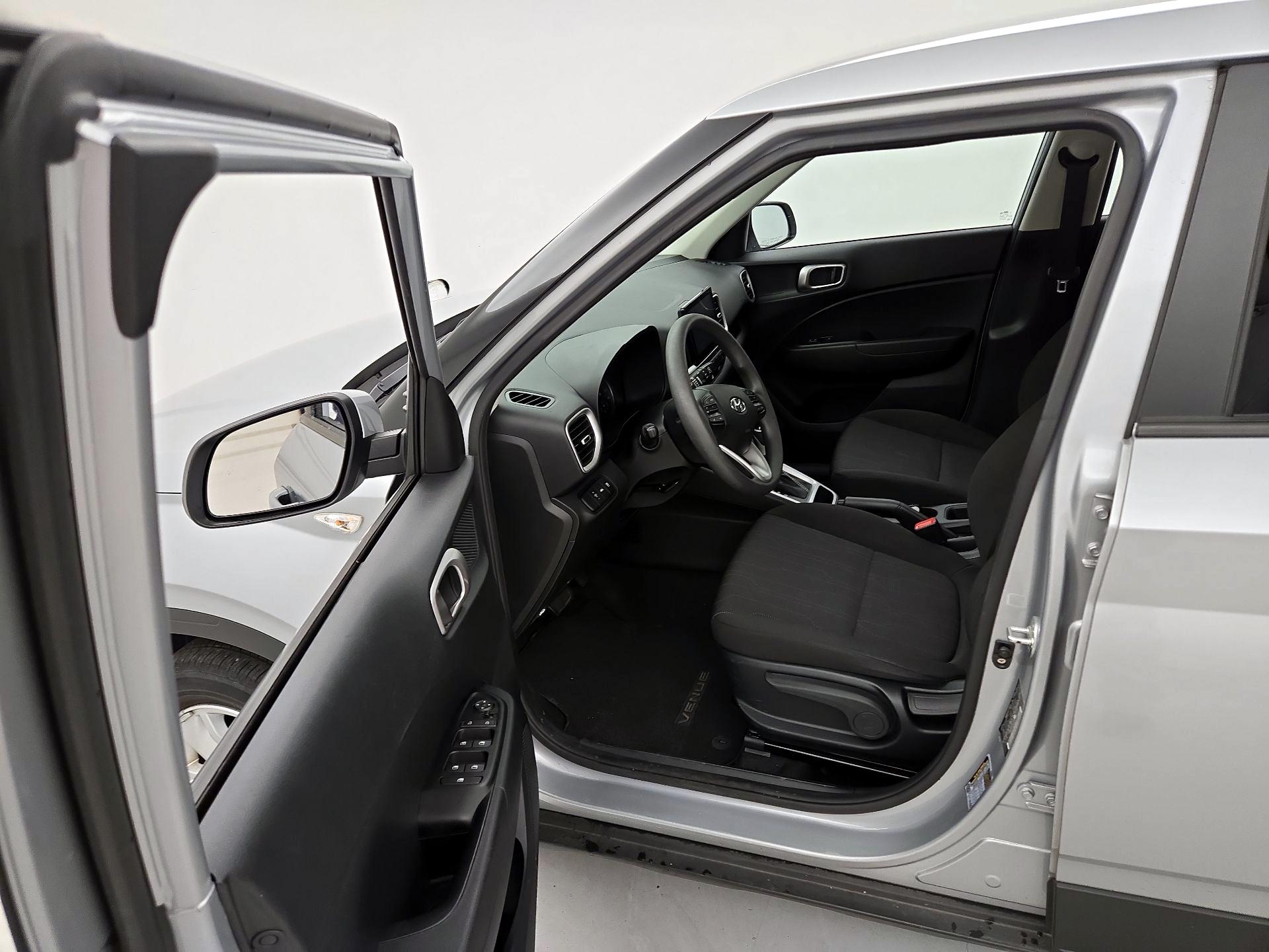 Thumbnail: 2022 Hyundai Venue - 11