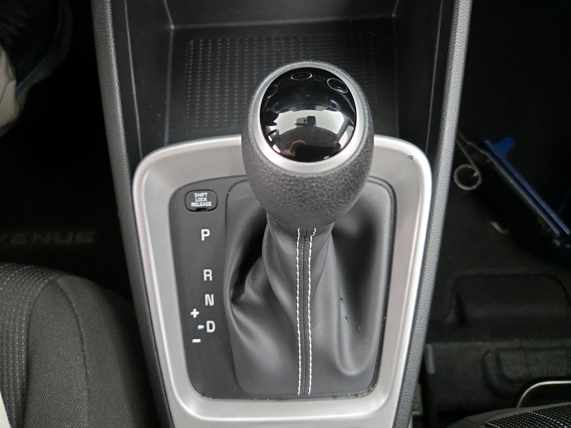 Thumbnail: 2022 Hyundai Venue - 17