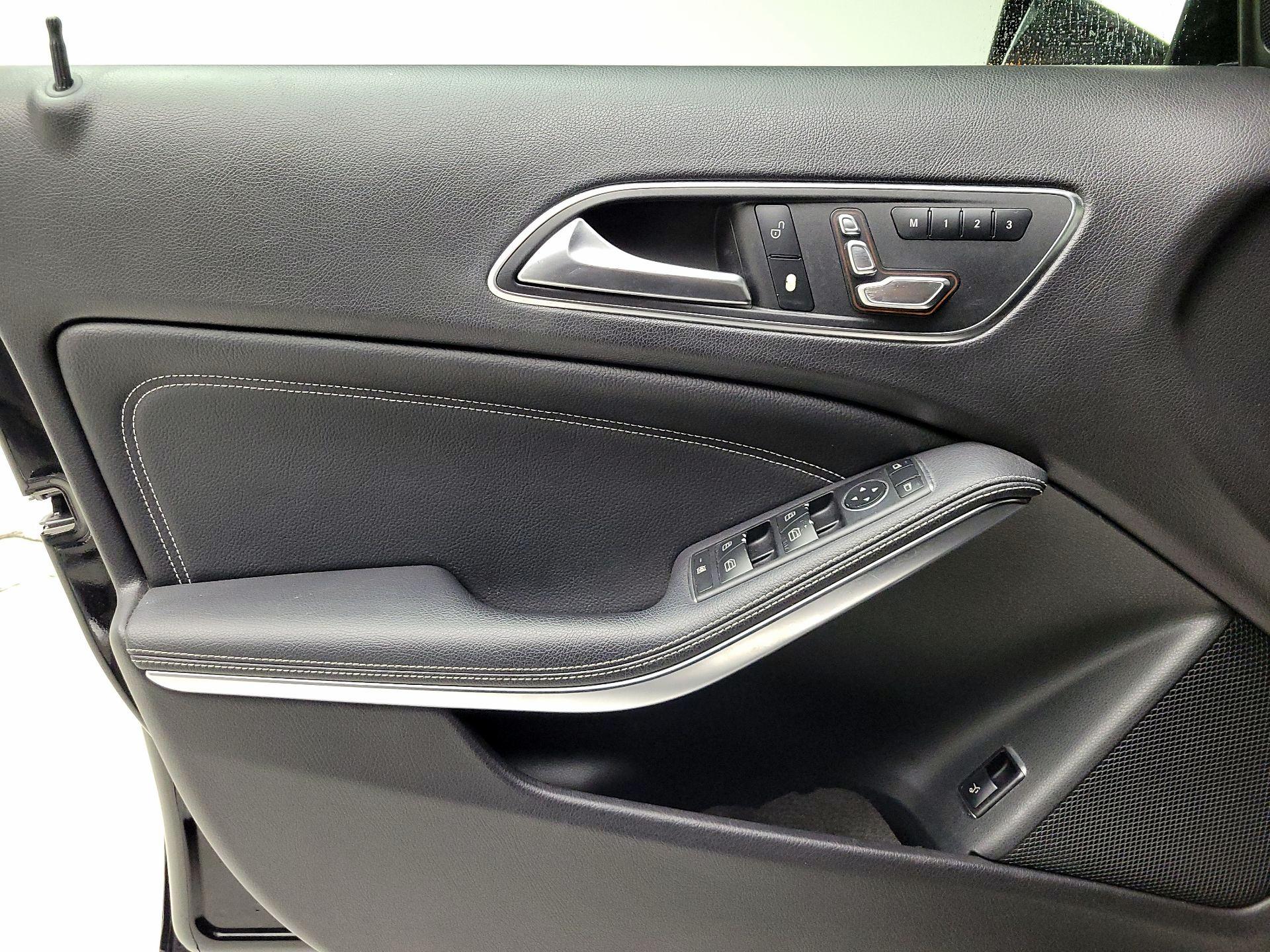 Thumbnail: 2019 Mercedes-Benz GLA - 10