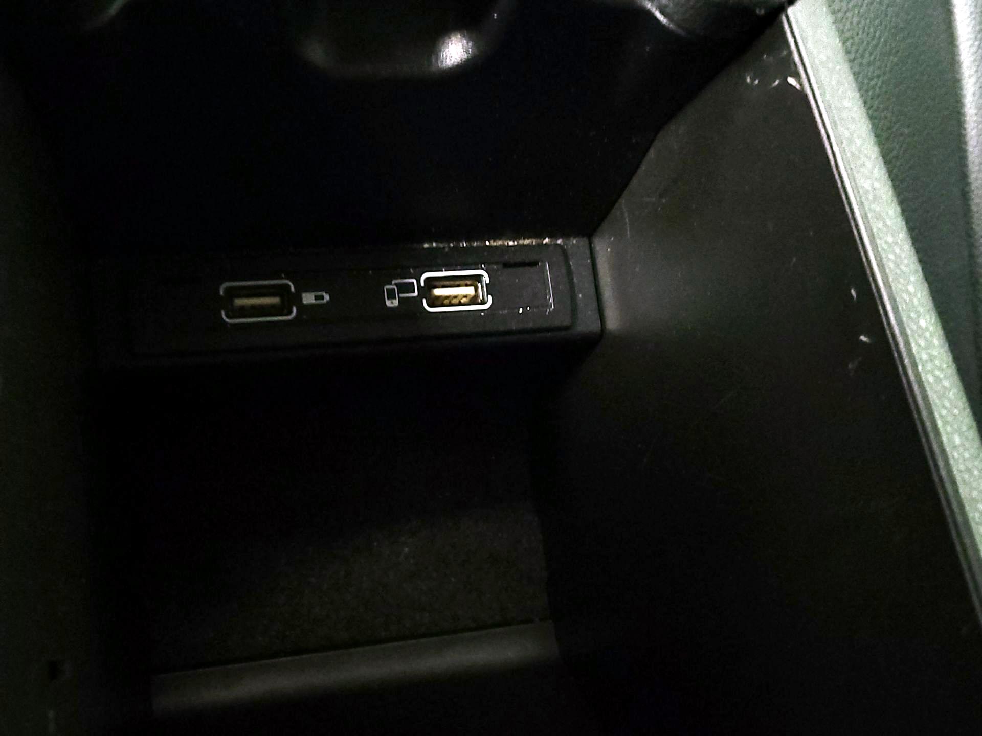 Thumbnail: 2019 Mercedes-Benz GLA - 16