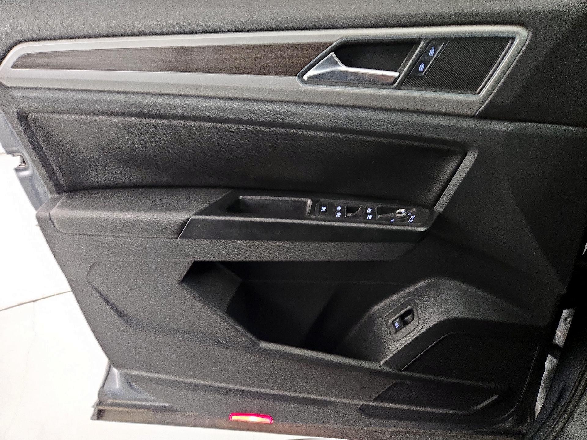 Thumbnail: 2019 Volkswagen Atlas - 12