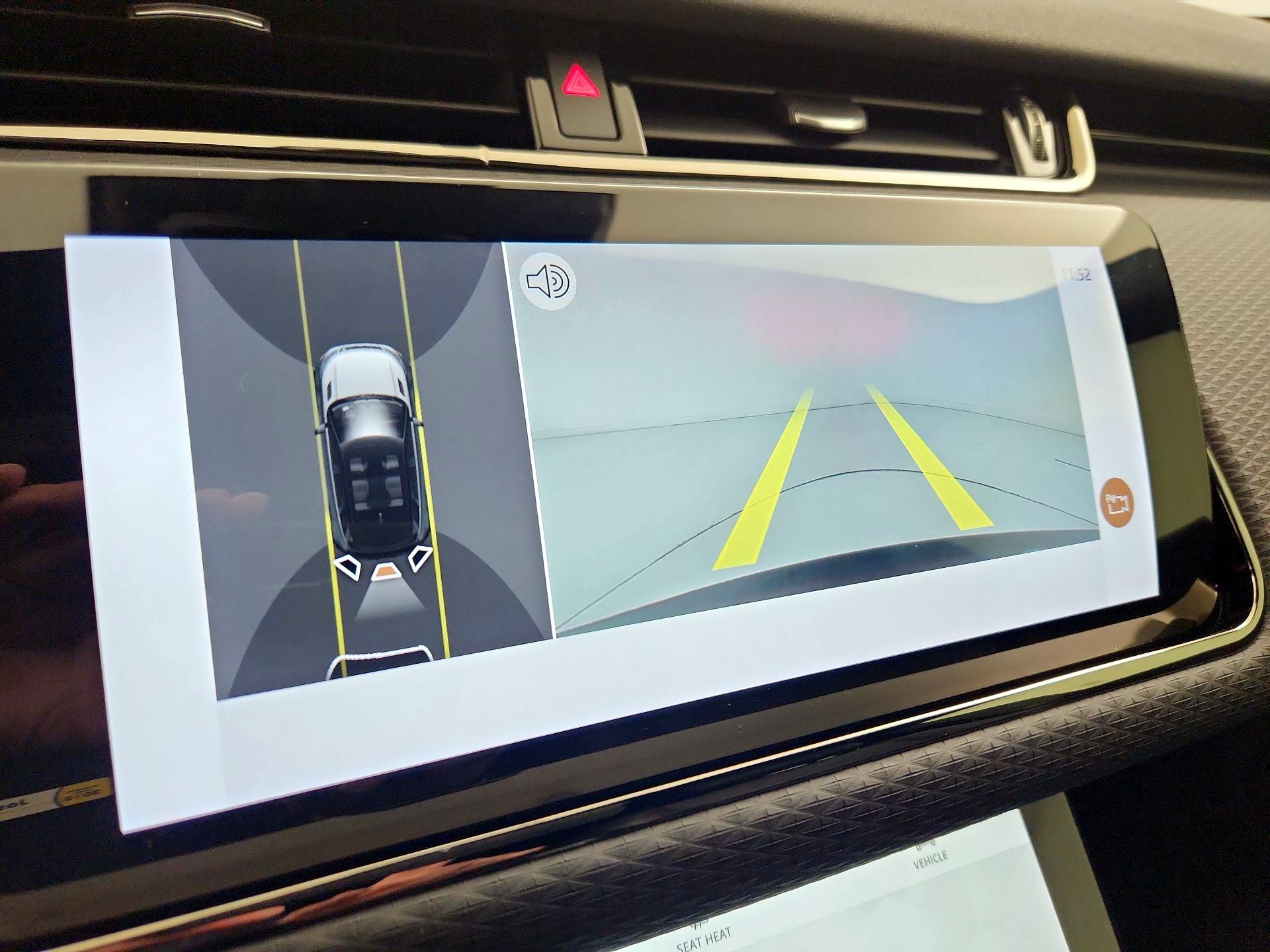 Thumbnail: 2022 Land Rover Range Rover Evoque - 15