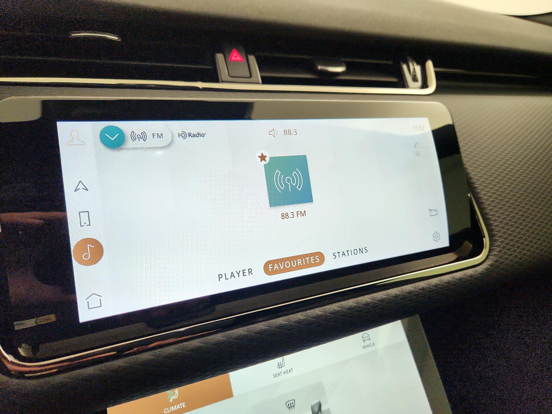 Thumbnail: 2022 Land Rover Range Rover Evoque - 16