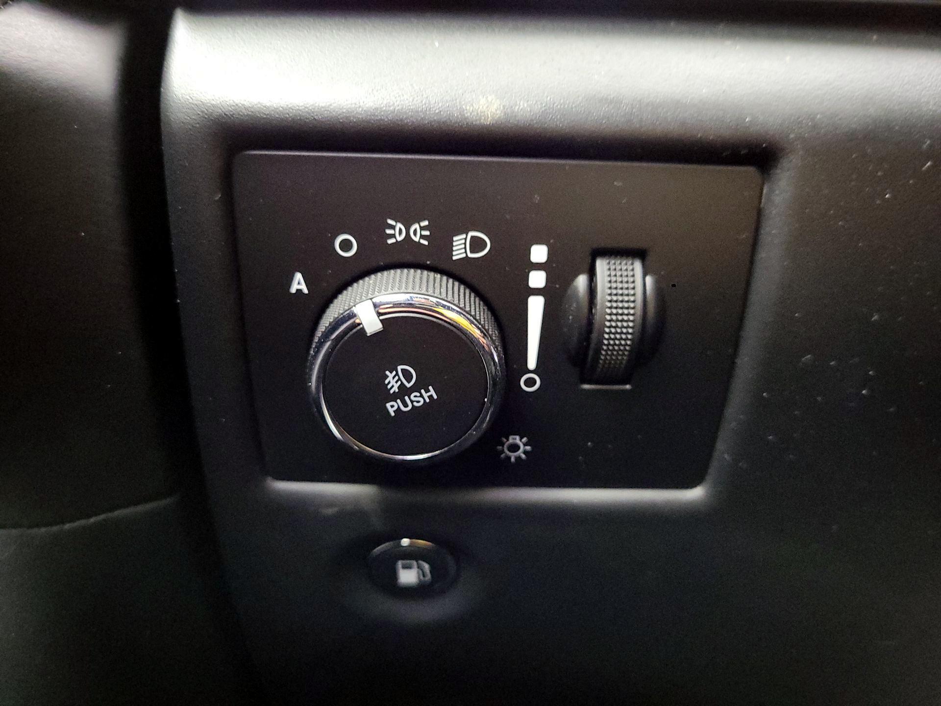 Thumbnail: 2020 Jeep Grand Cherokee - 13