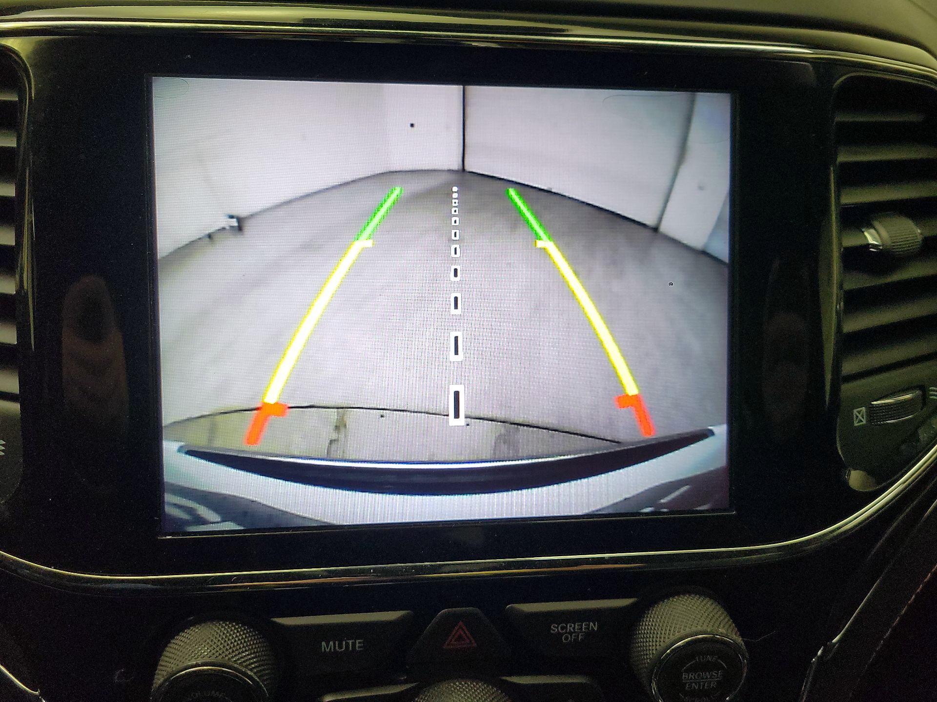 Thumbnail: 2020 Jeep Grand Cherokee - 15