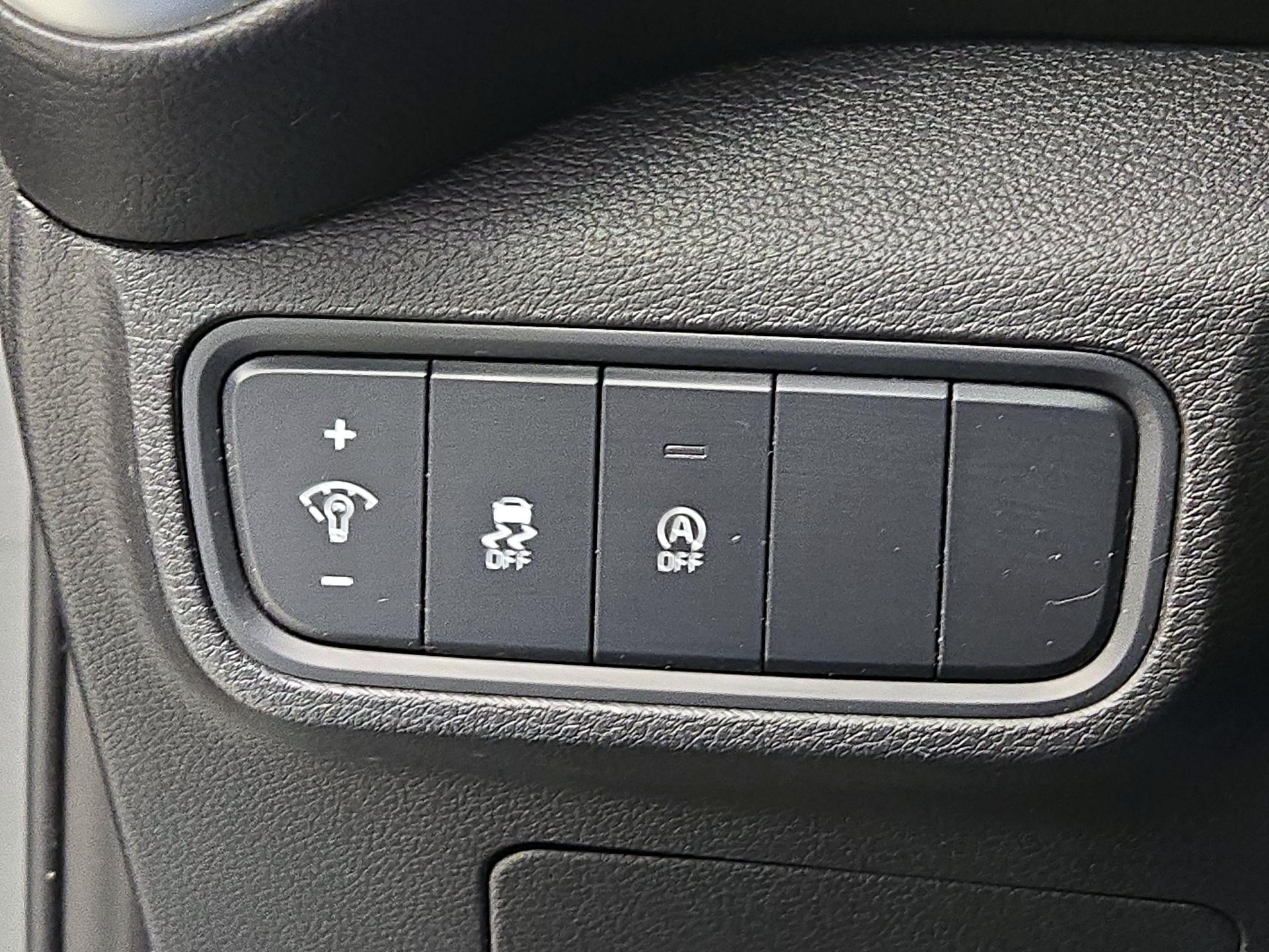 Thumbnail: 2023 Kia Soul - 13