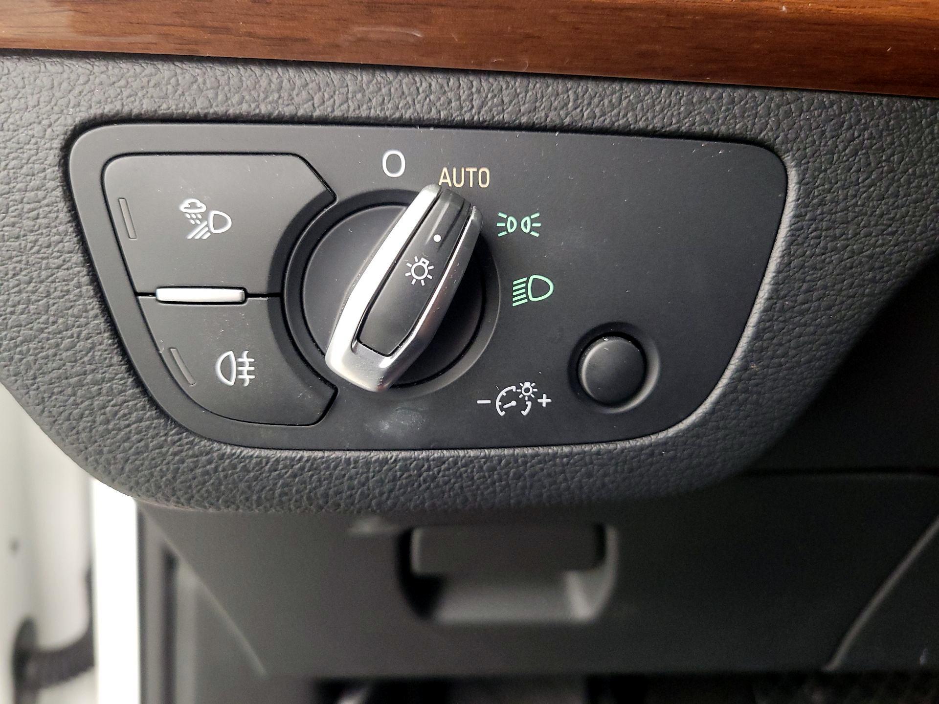 Thumbnail: 2023 Audi Q5 - 13