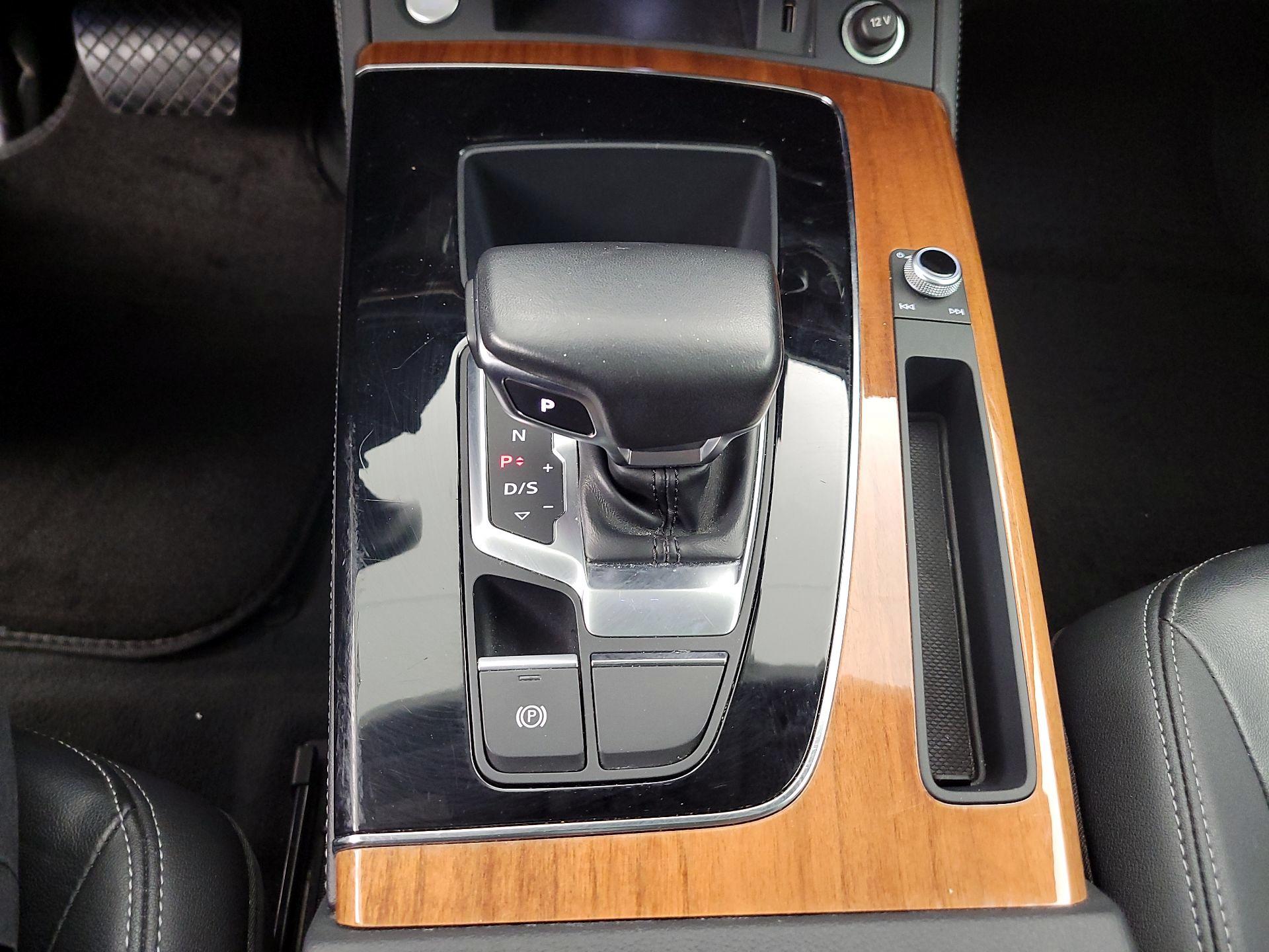 Thumbnail: 2023 Audi Q5 - 17