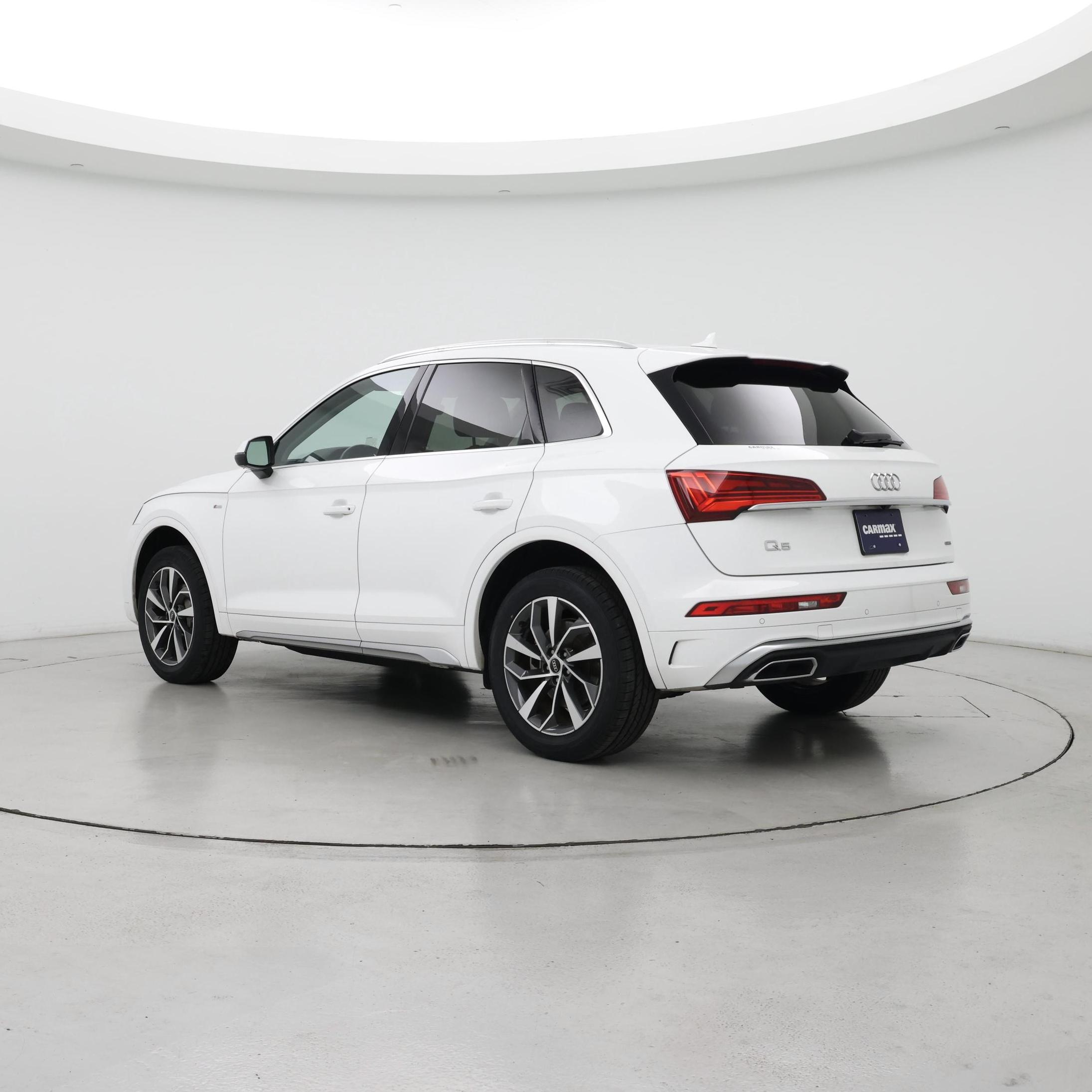 Thumbnail: 2023 Audi Q5 - 2