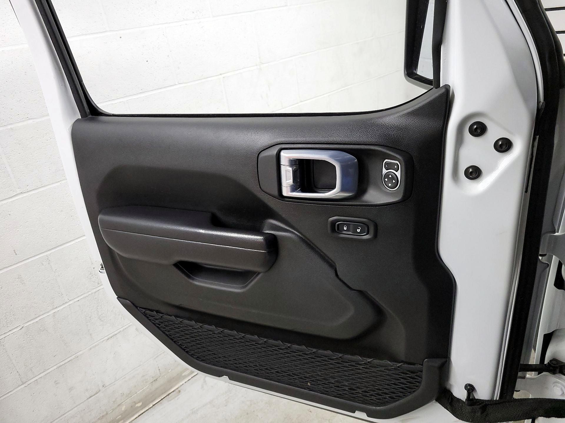 Thumbnail: 2021 Jeep Wrangler - 12