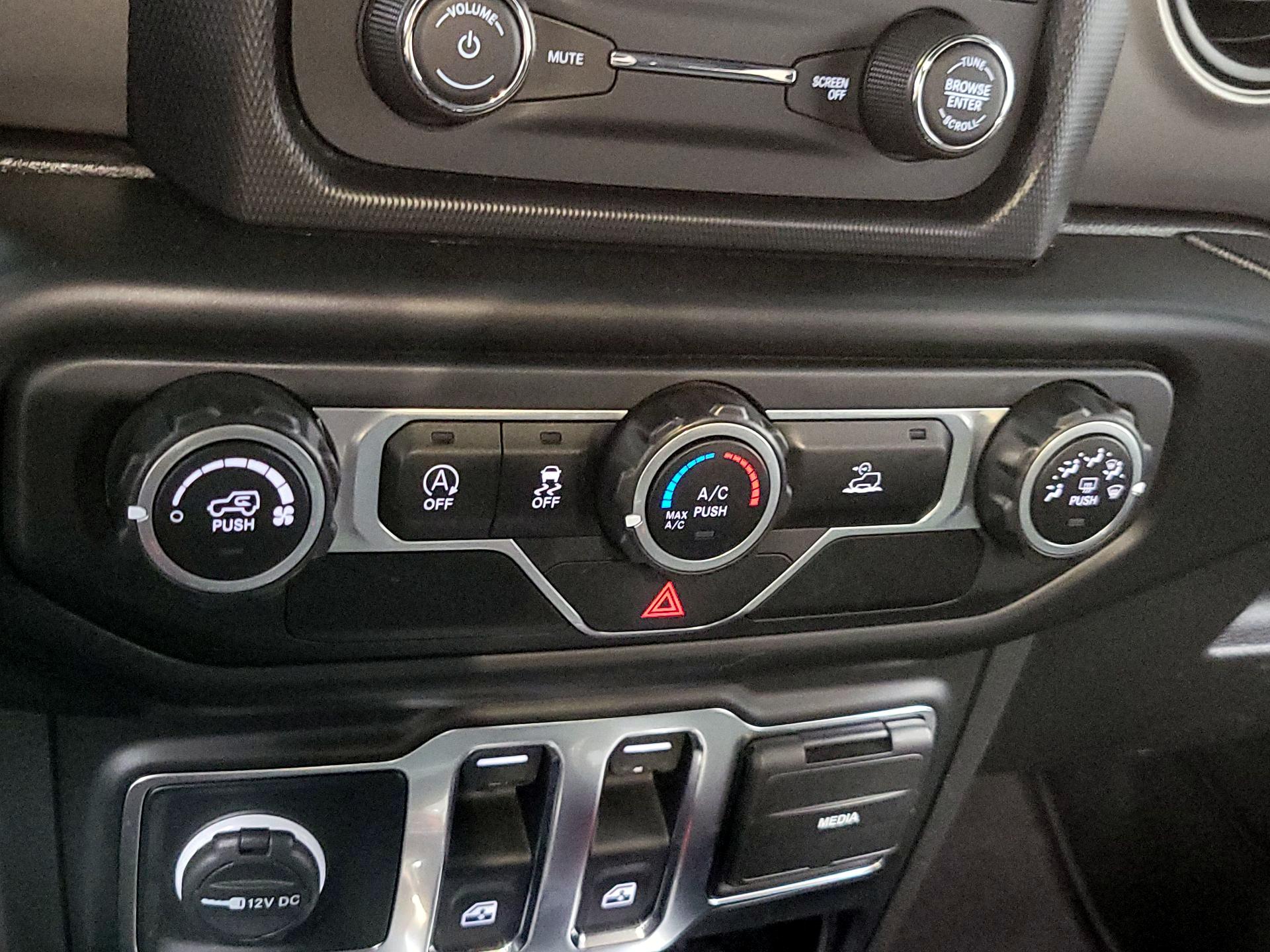 Thumbnail: 2021 Jeep Wrangler - 15