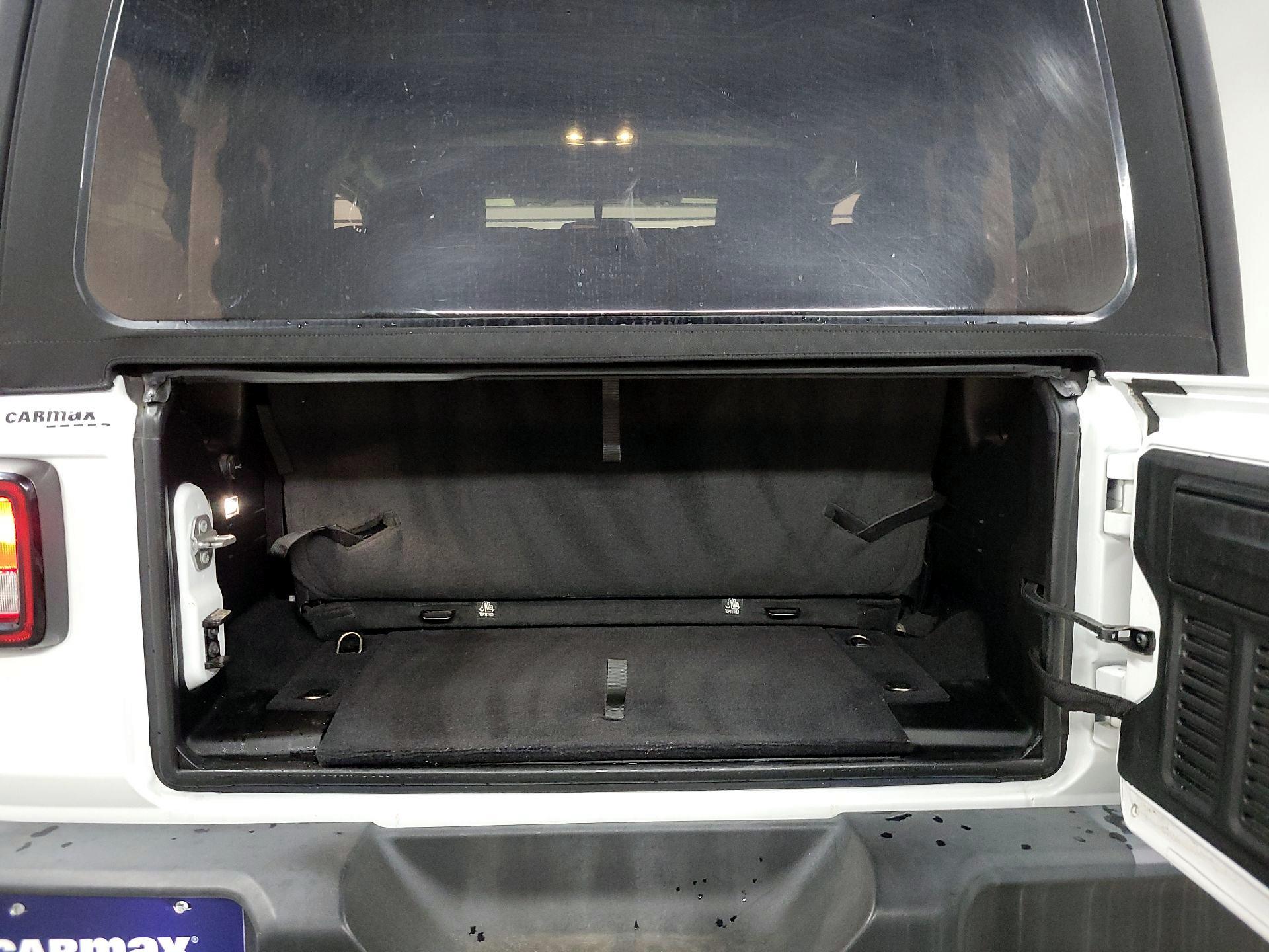 Thumbnail: 2021 Jeep Wrangler - 17