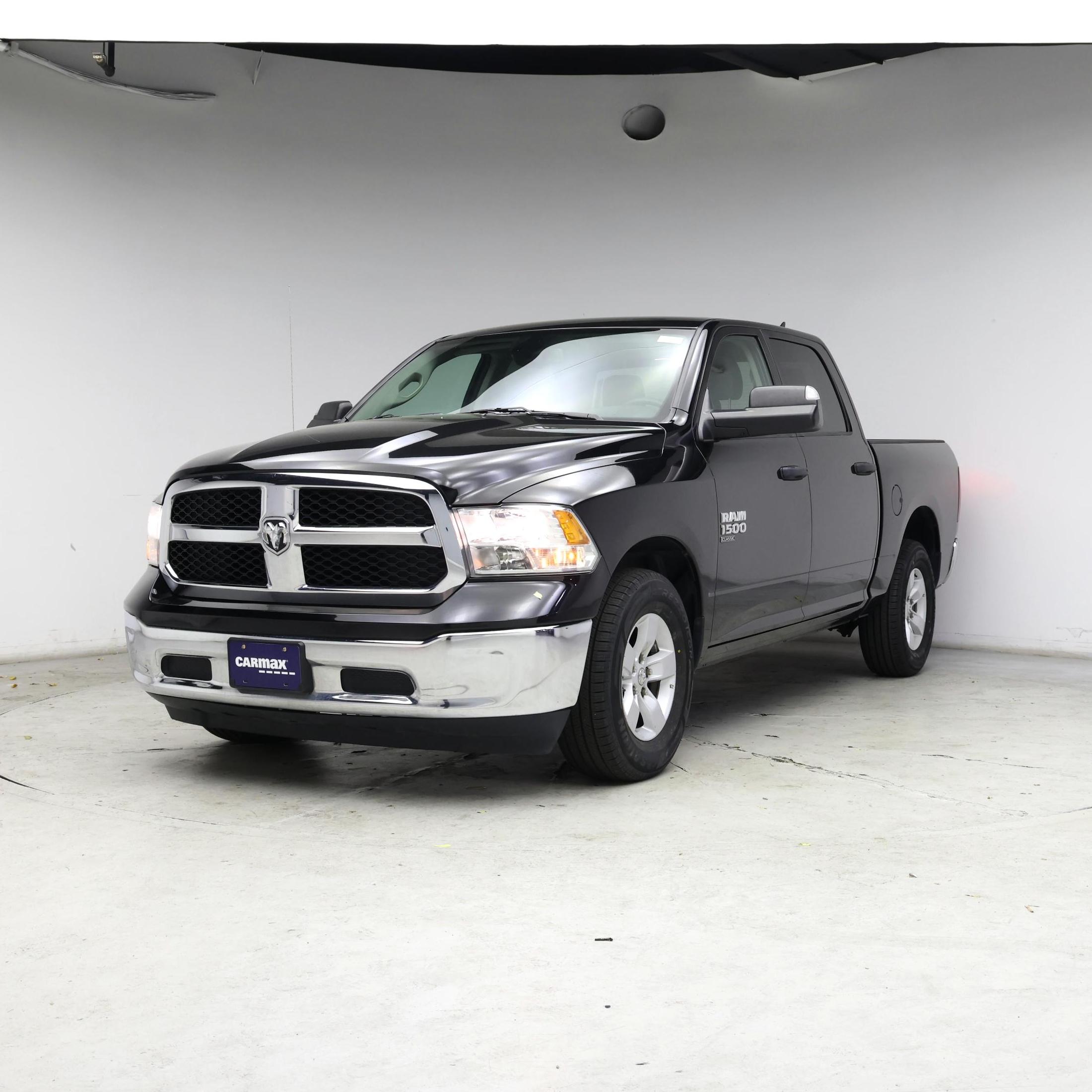 Thumbnail: 2023 RAM 1500 Classic - 4