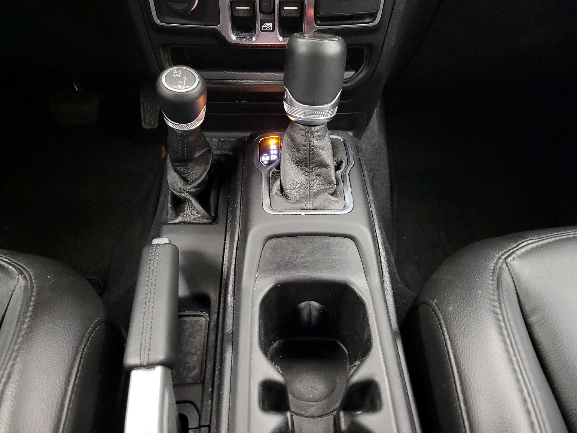 Thumbnail: 2021 Jeep Wrangler - 18