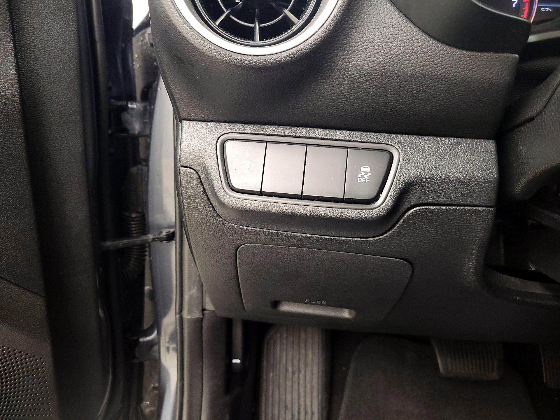 Thumbnail: 2023 Kia Forte - 13