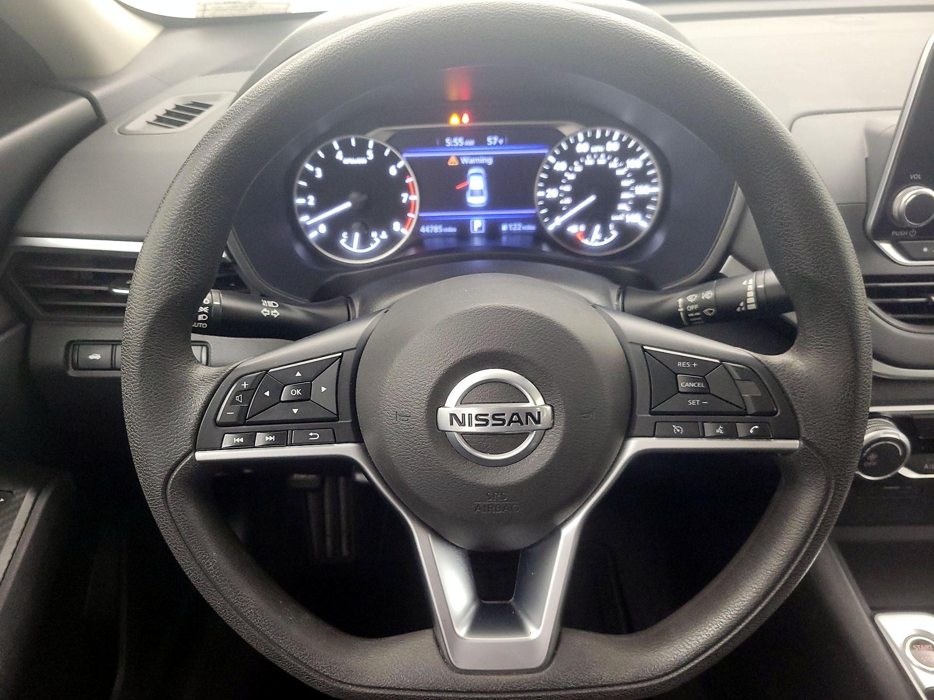 Thumbnail: 2022 Nissan Altima - 10