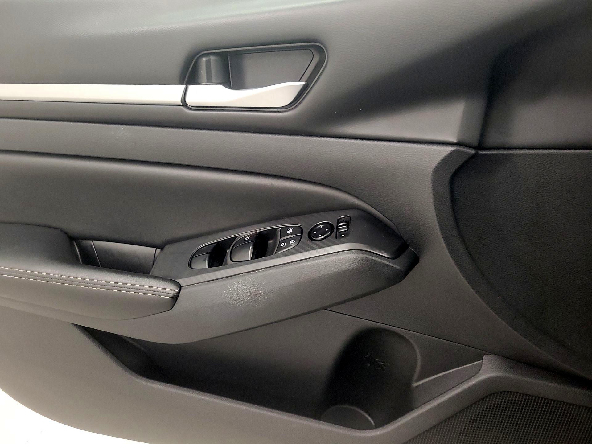 Thumbnail: 2022 Nissan Altima - 12