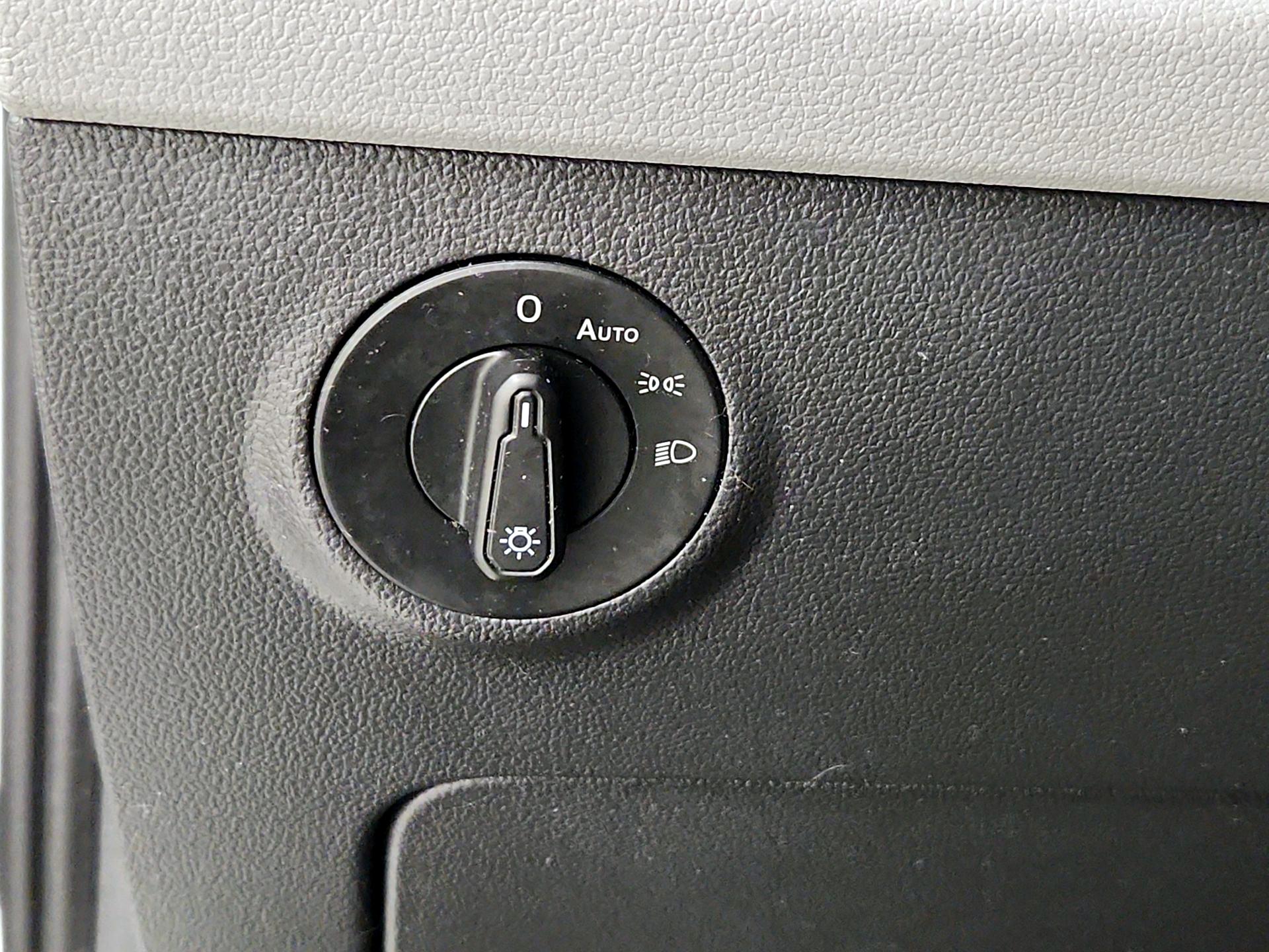 Thumbnail: 2022 Volkswagen Taos - 13