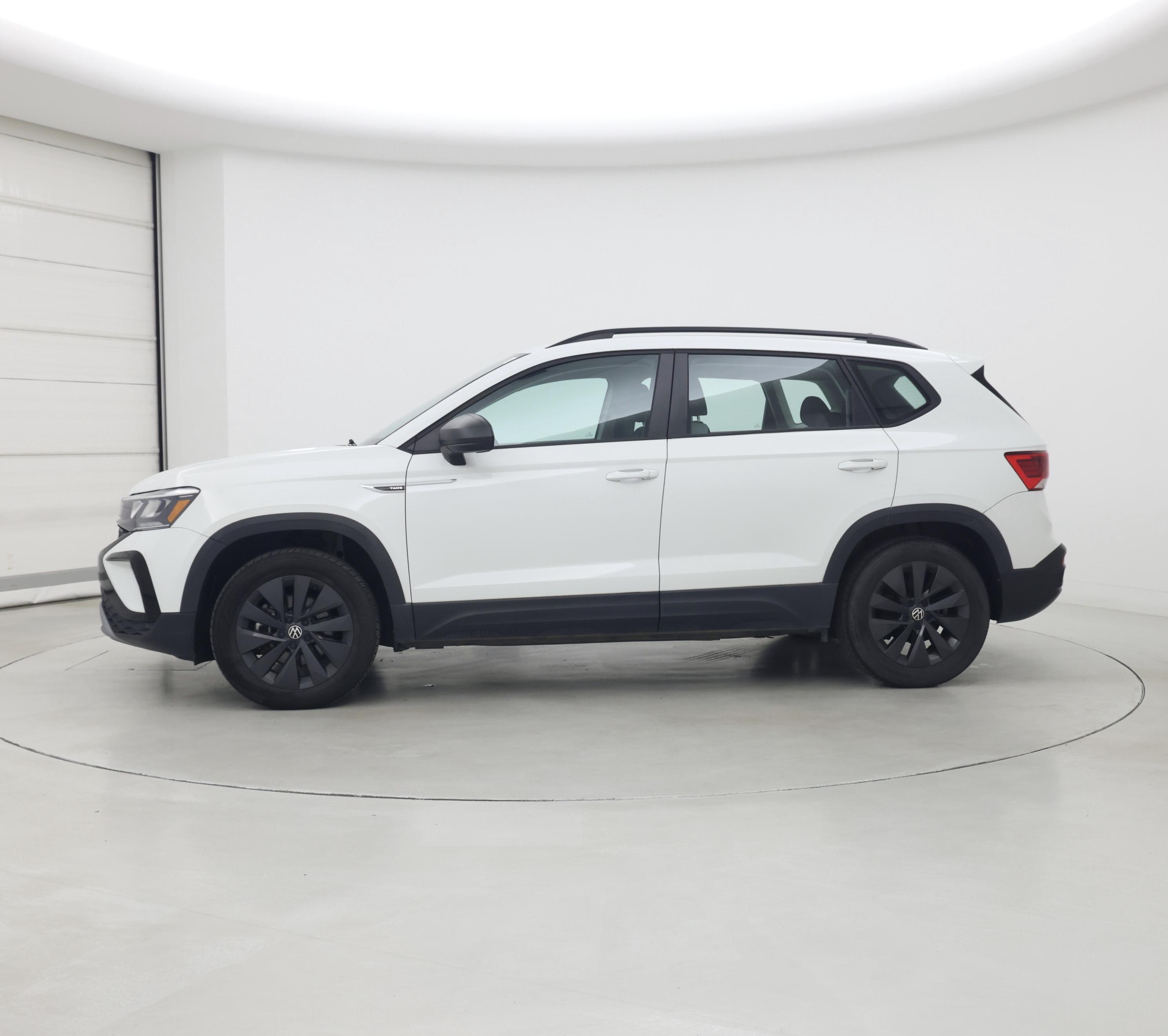 Thumbnail: 2022 Volkswagen Taos - 3