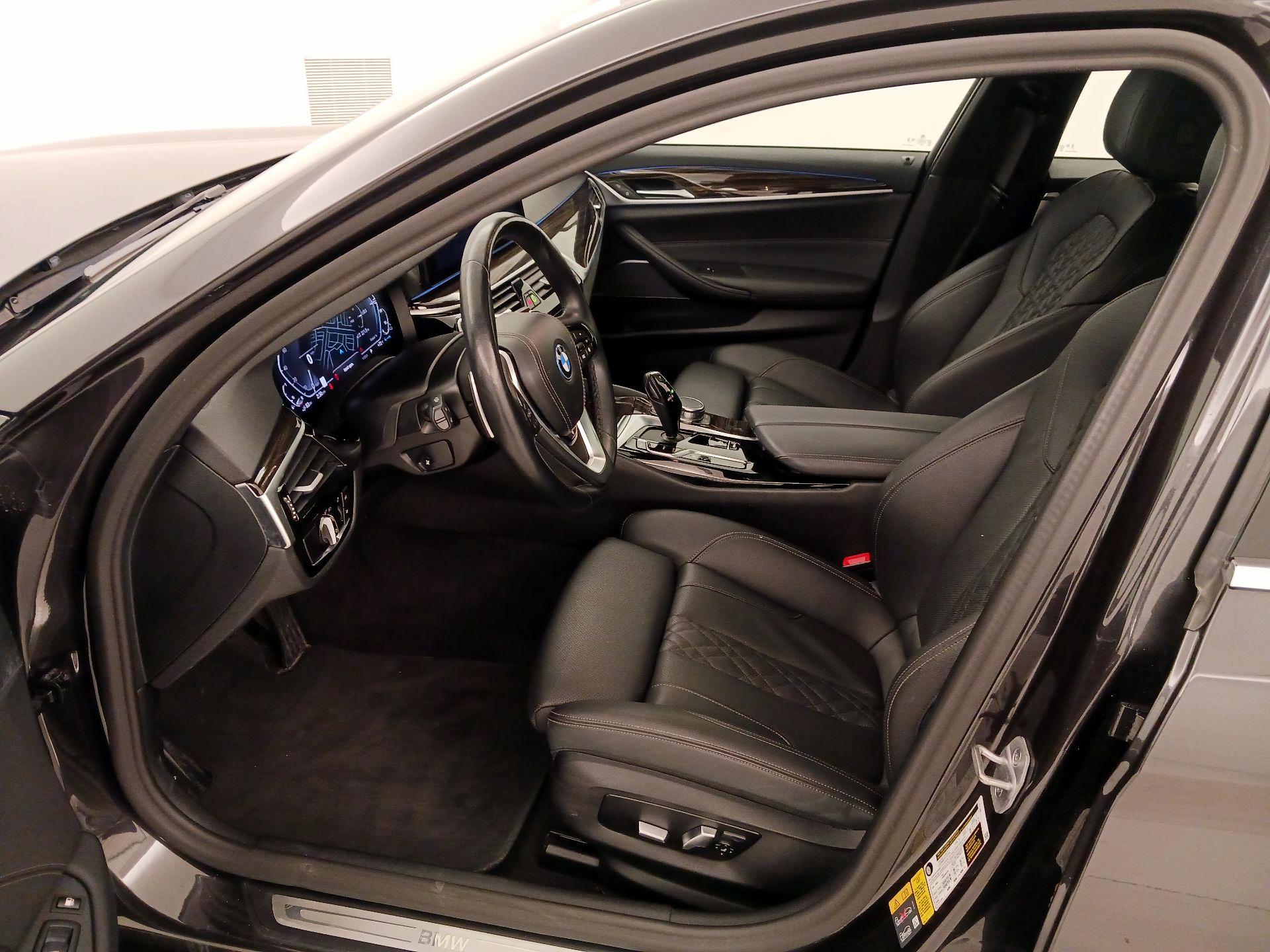 Thumbnail: 2023 BMW 5 Series - 11