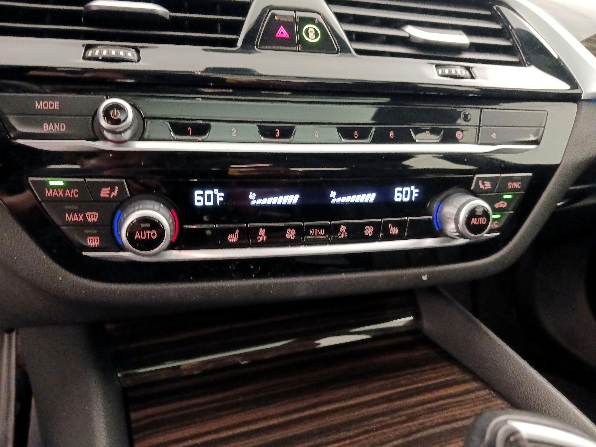 Thumbnail: 2023 BMW 5 Series - 17