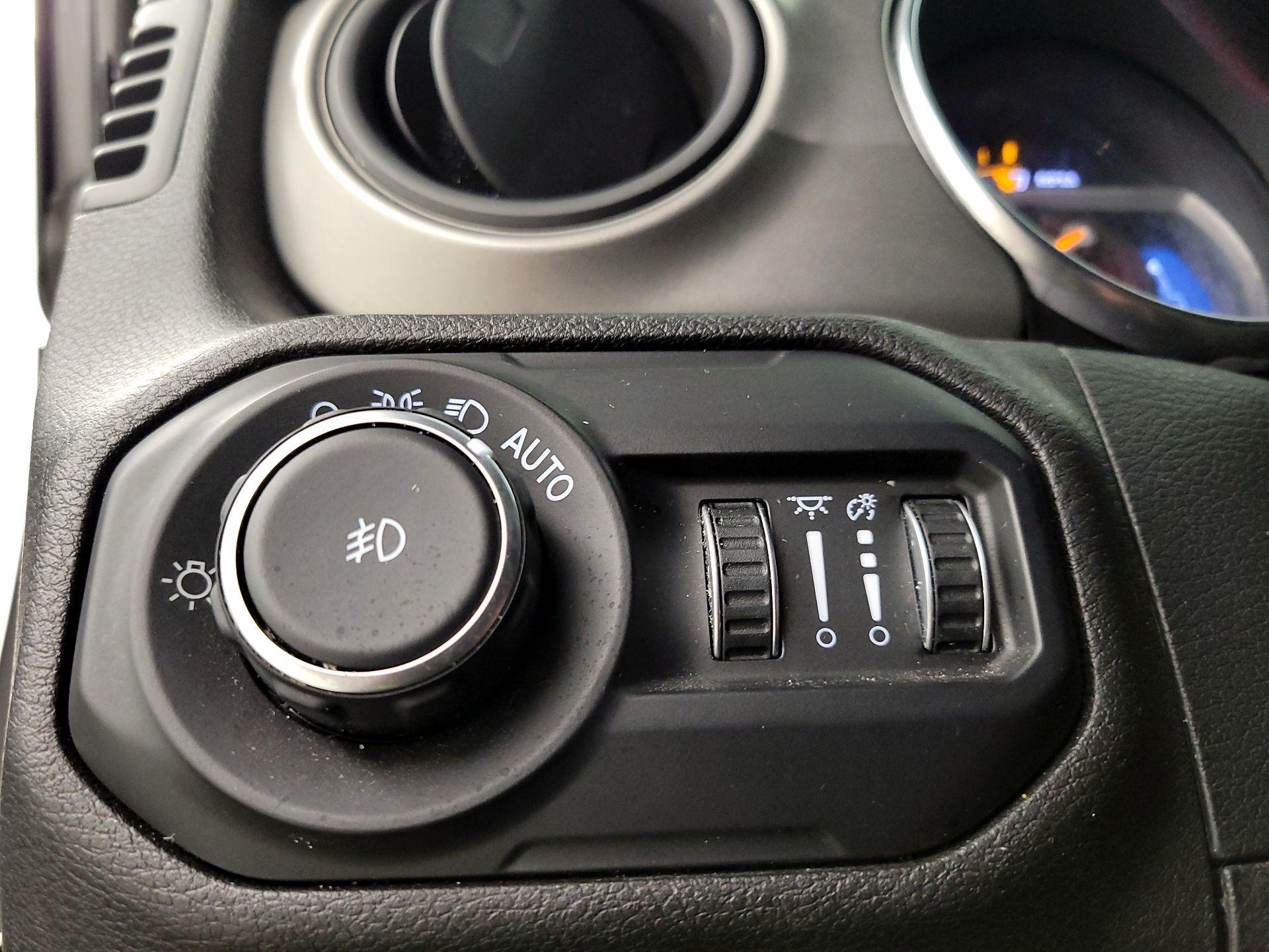 Thumbnail: 2021 Jeep Wrangler - 13