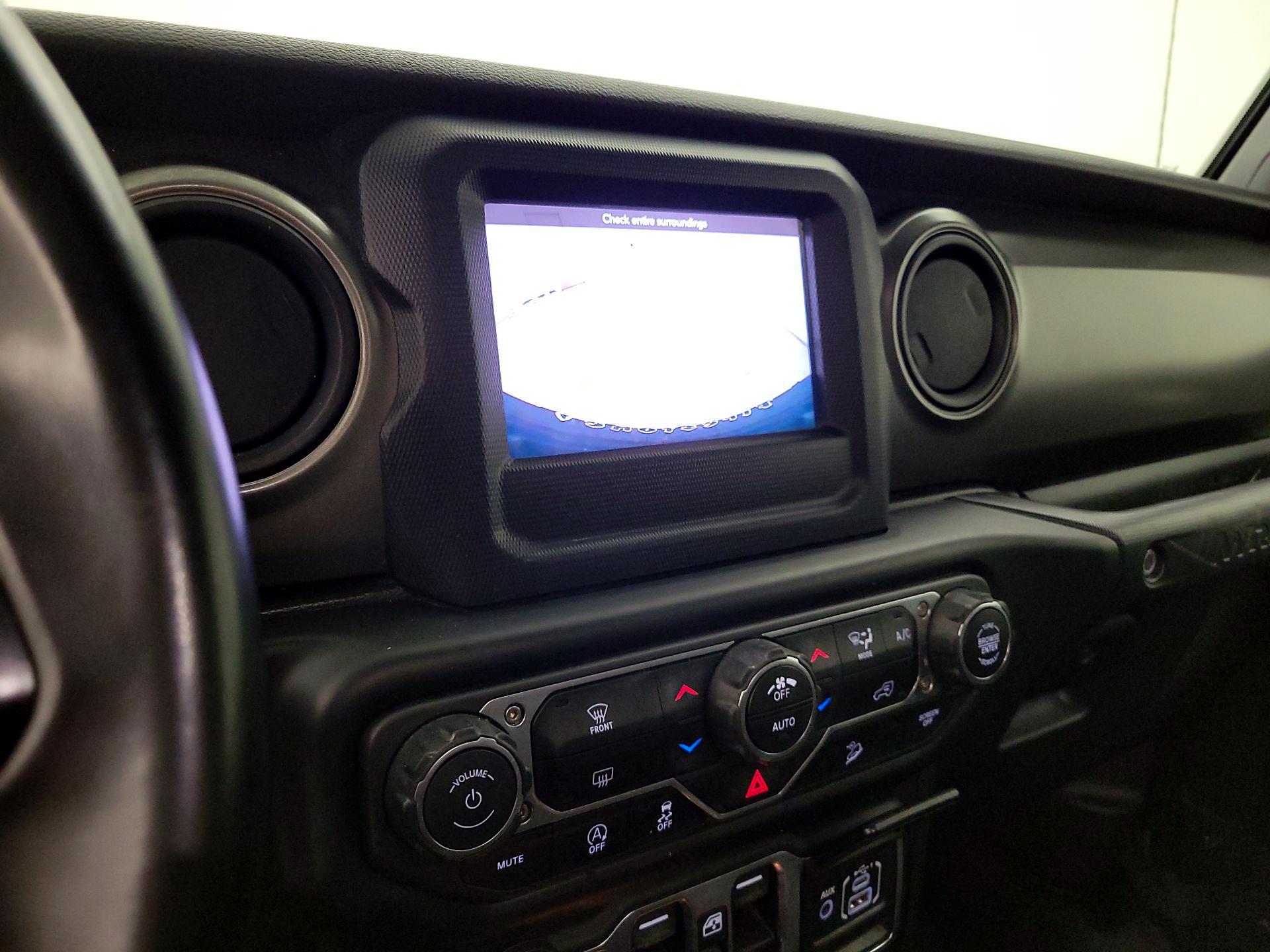 Thumbnail: 2021 Jeep Wrangler - 15