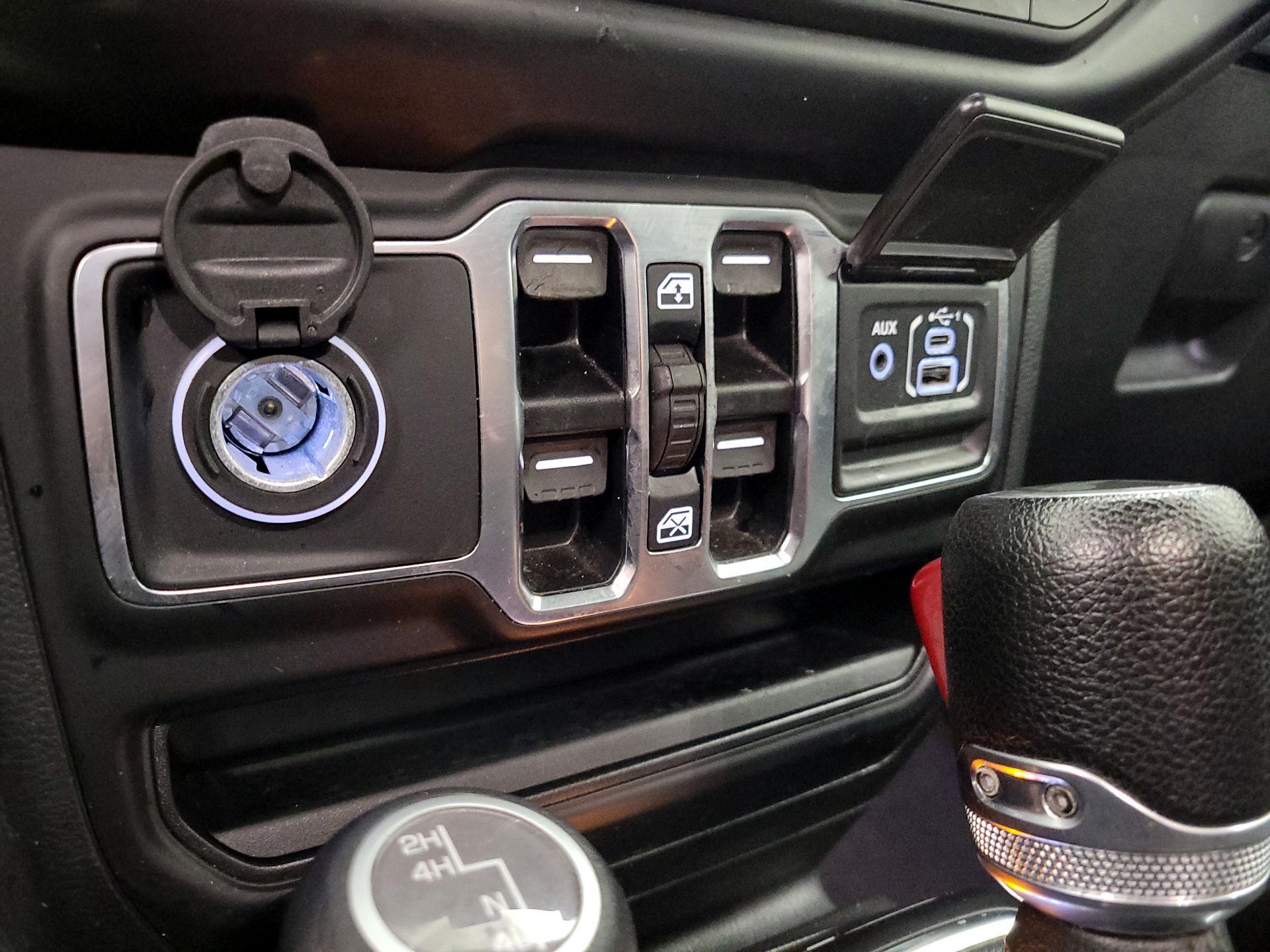 Thumbnail: 2021 Jeep Wrangler - 19