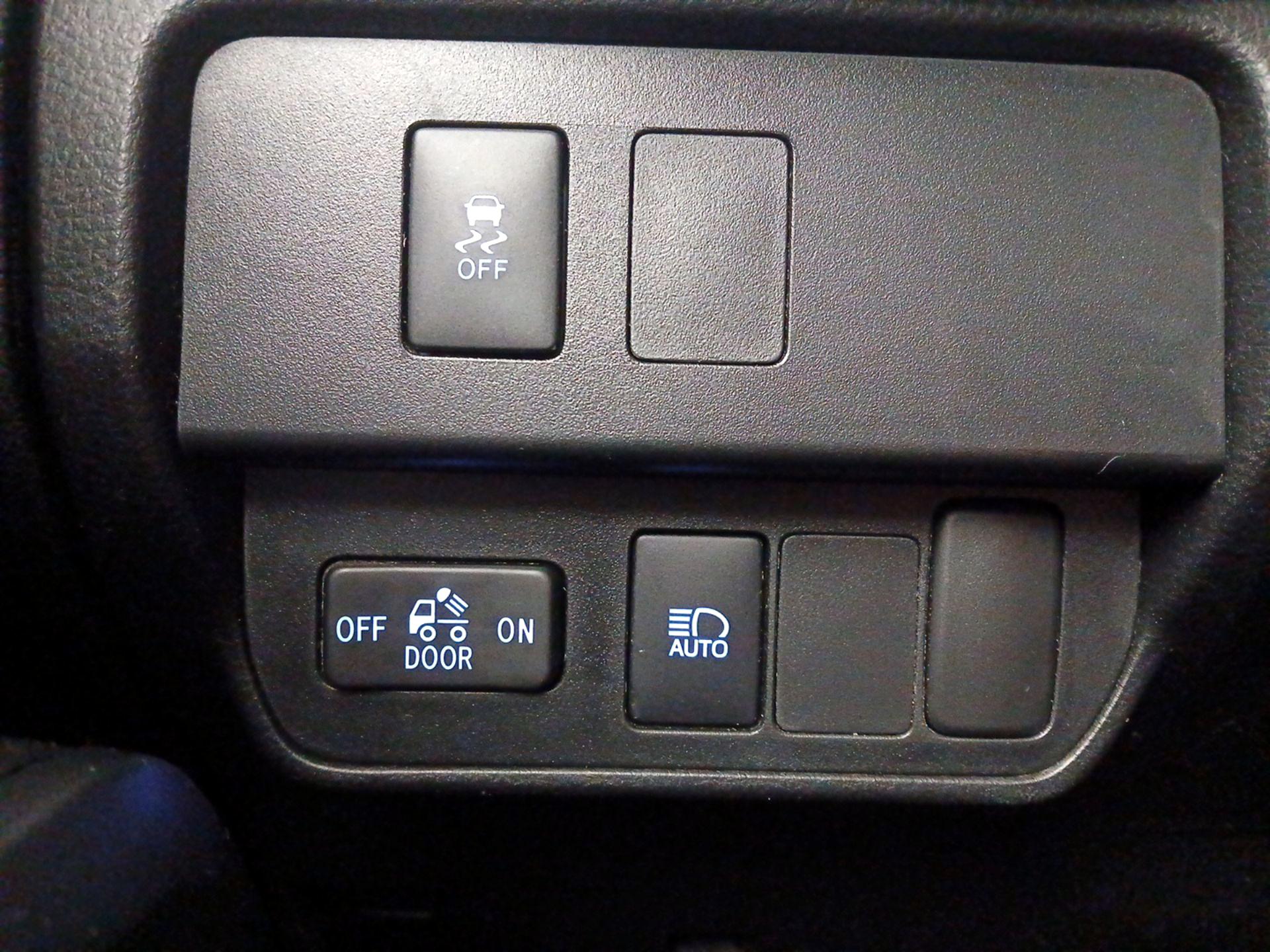 Thumbnail: 2022 Toyota Tacoma - 13