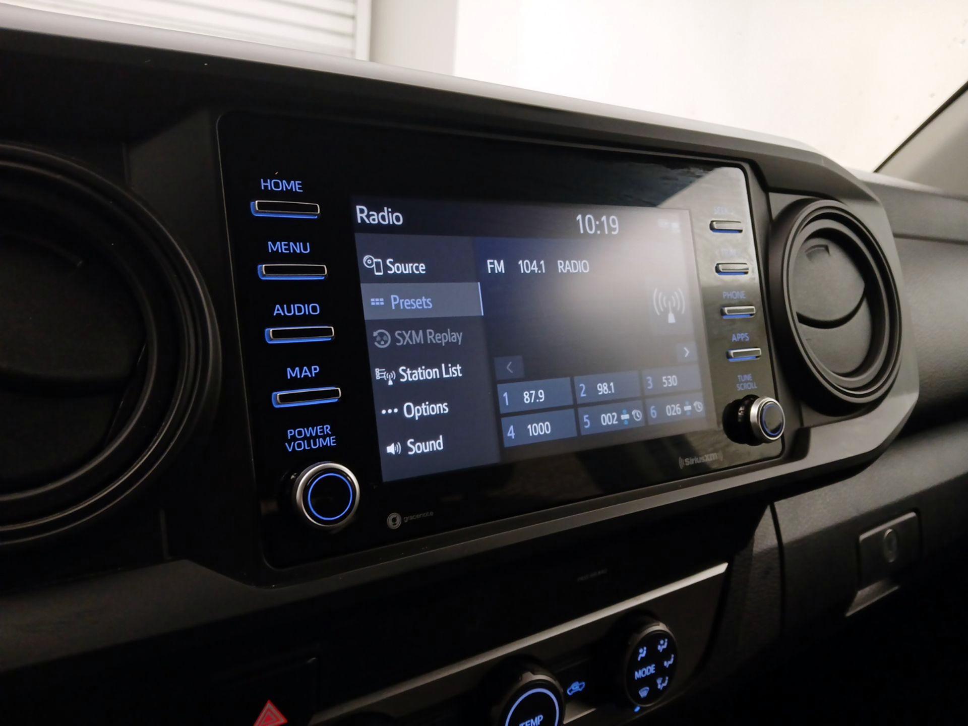 Thumbnail: 2022 Toyota Tacoma - 15