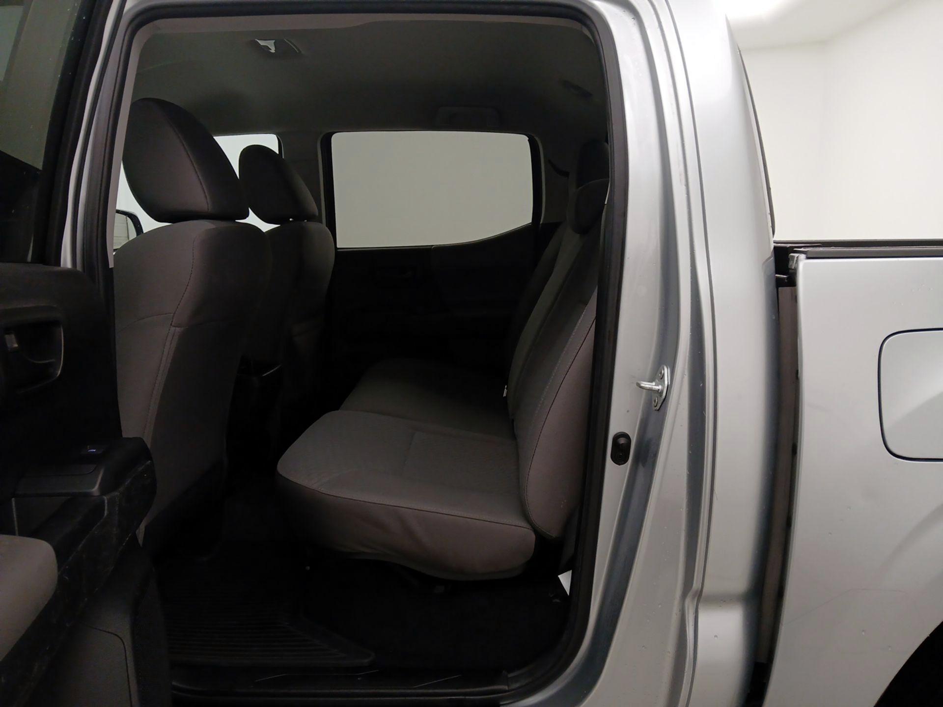 Thumbnail: 2022 Toyota Tacoma - 19