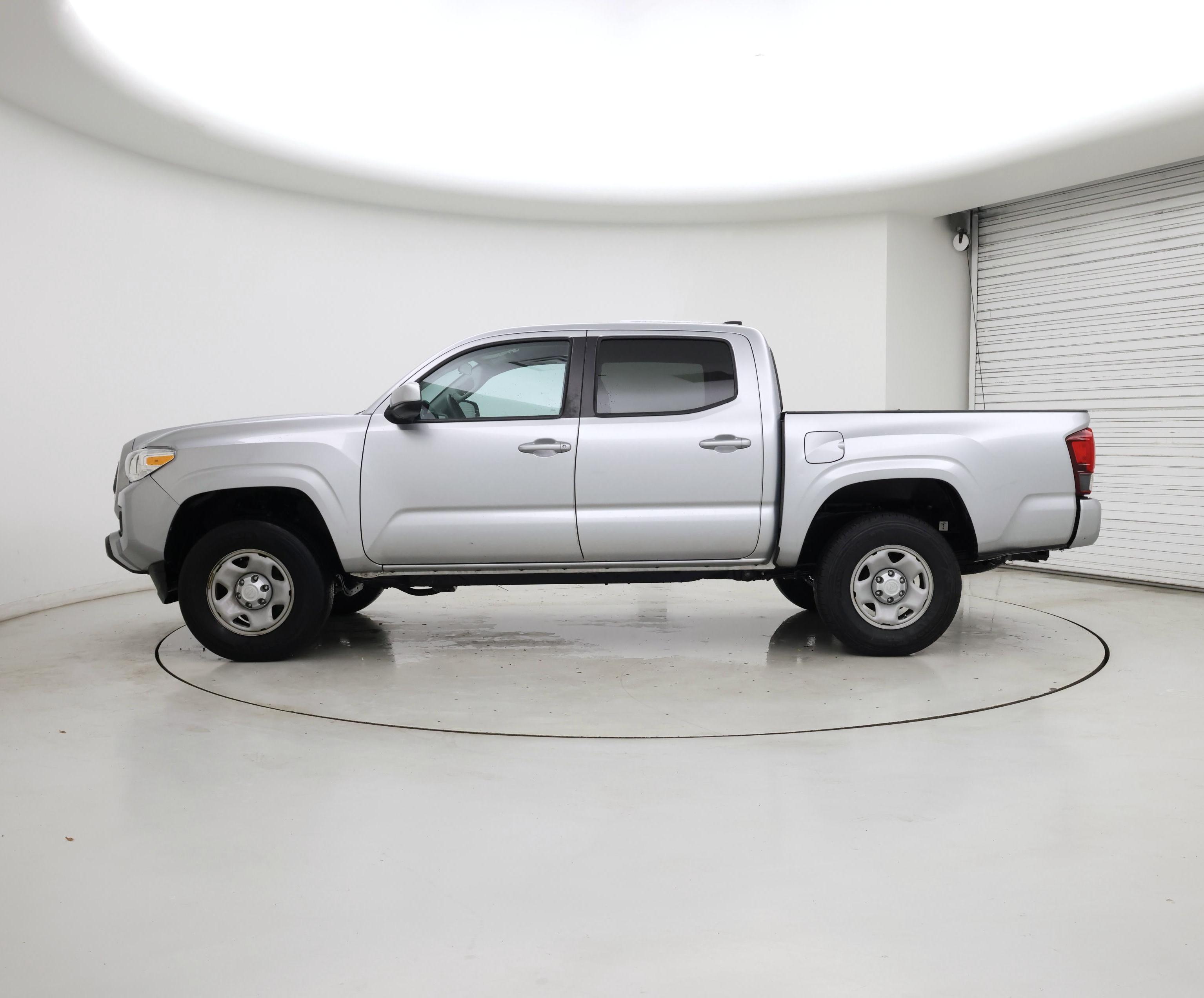 Thumbnail: 2022 Toyota Tacoma - 3