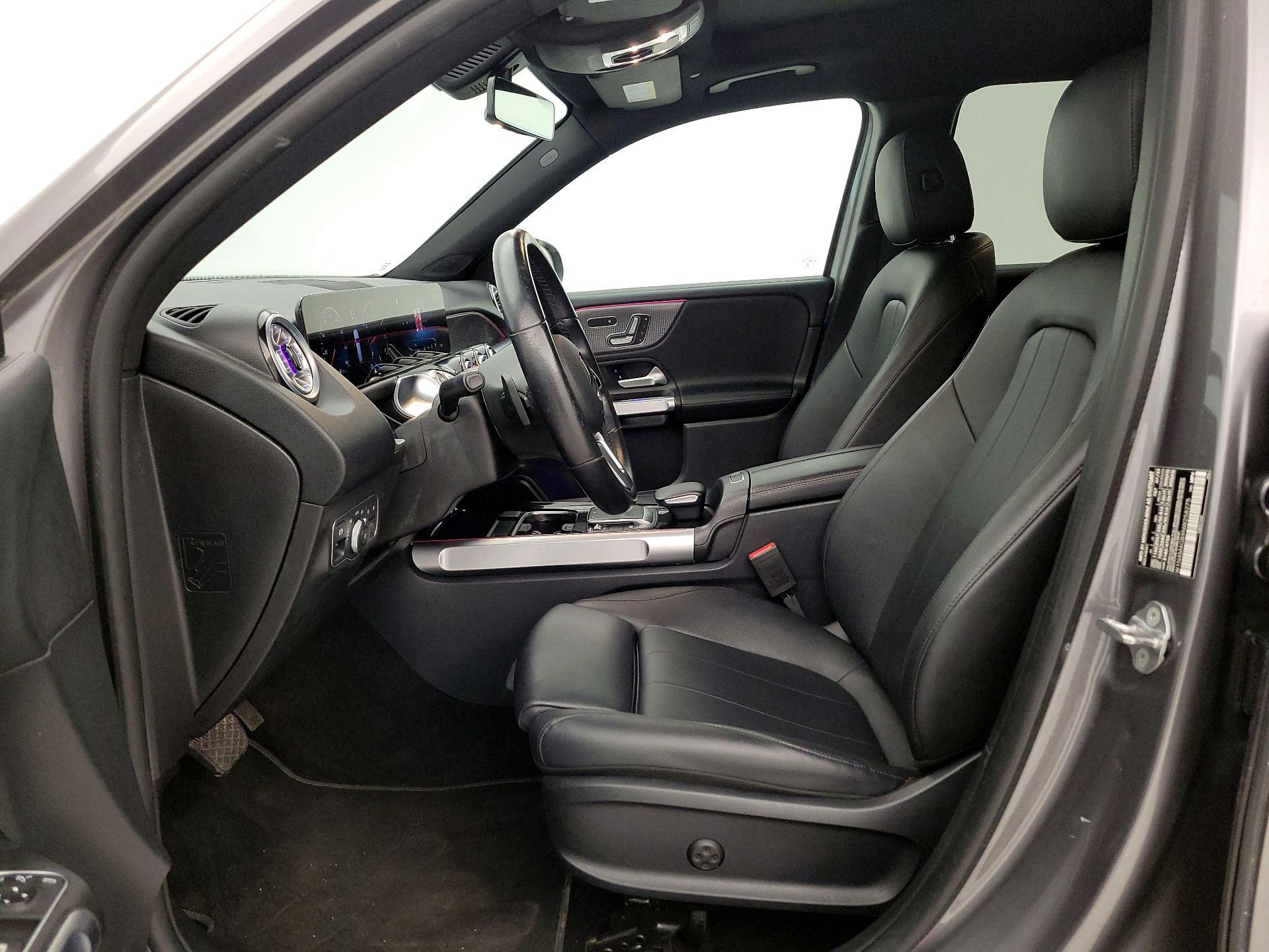 Thumbnail: 2022 Mercedes-Benz GLB - 11