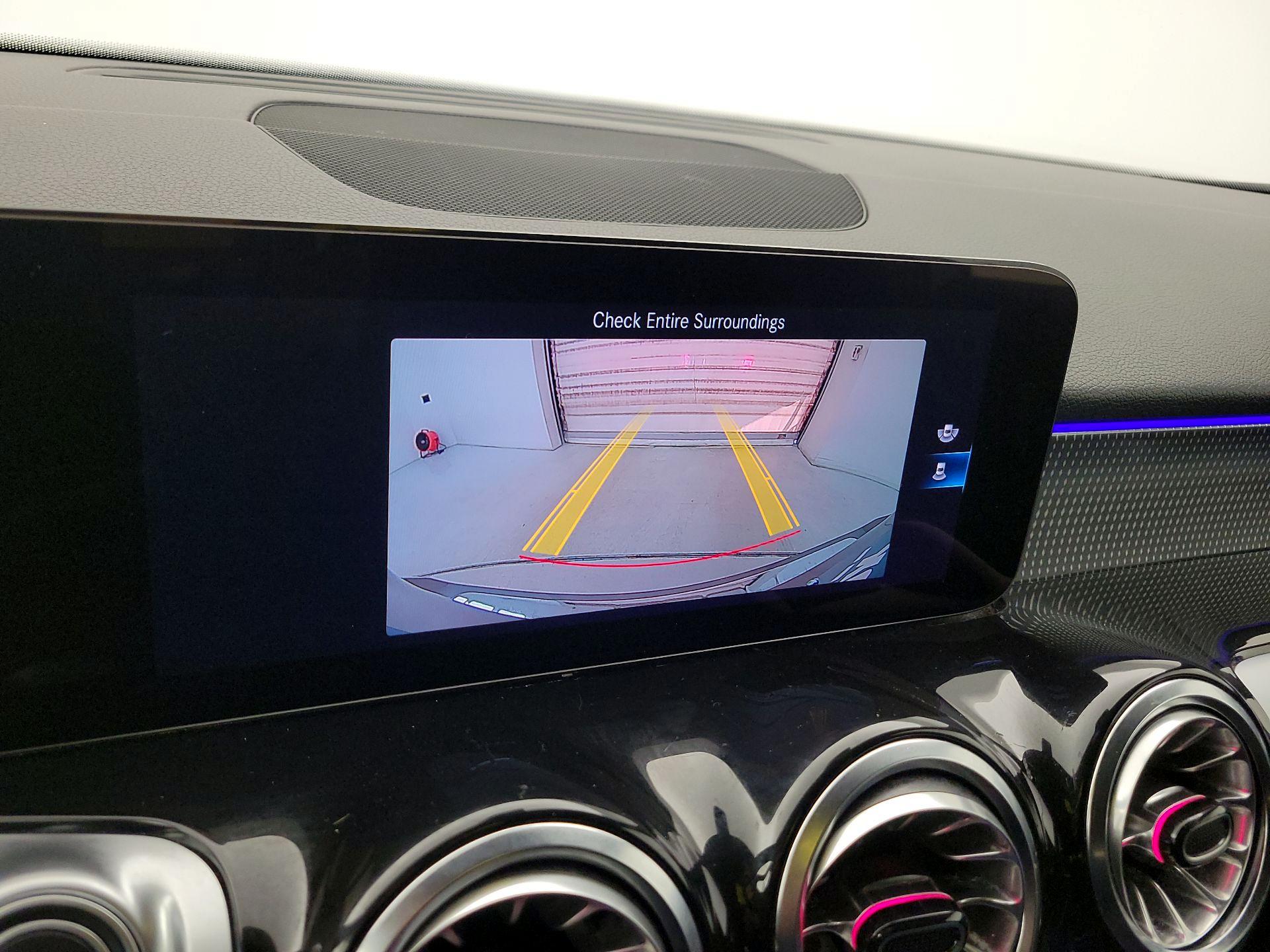 Thumbnail: 2022 Mercedes-Benz GLB - 14